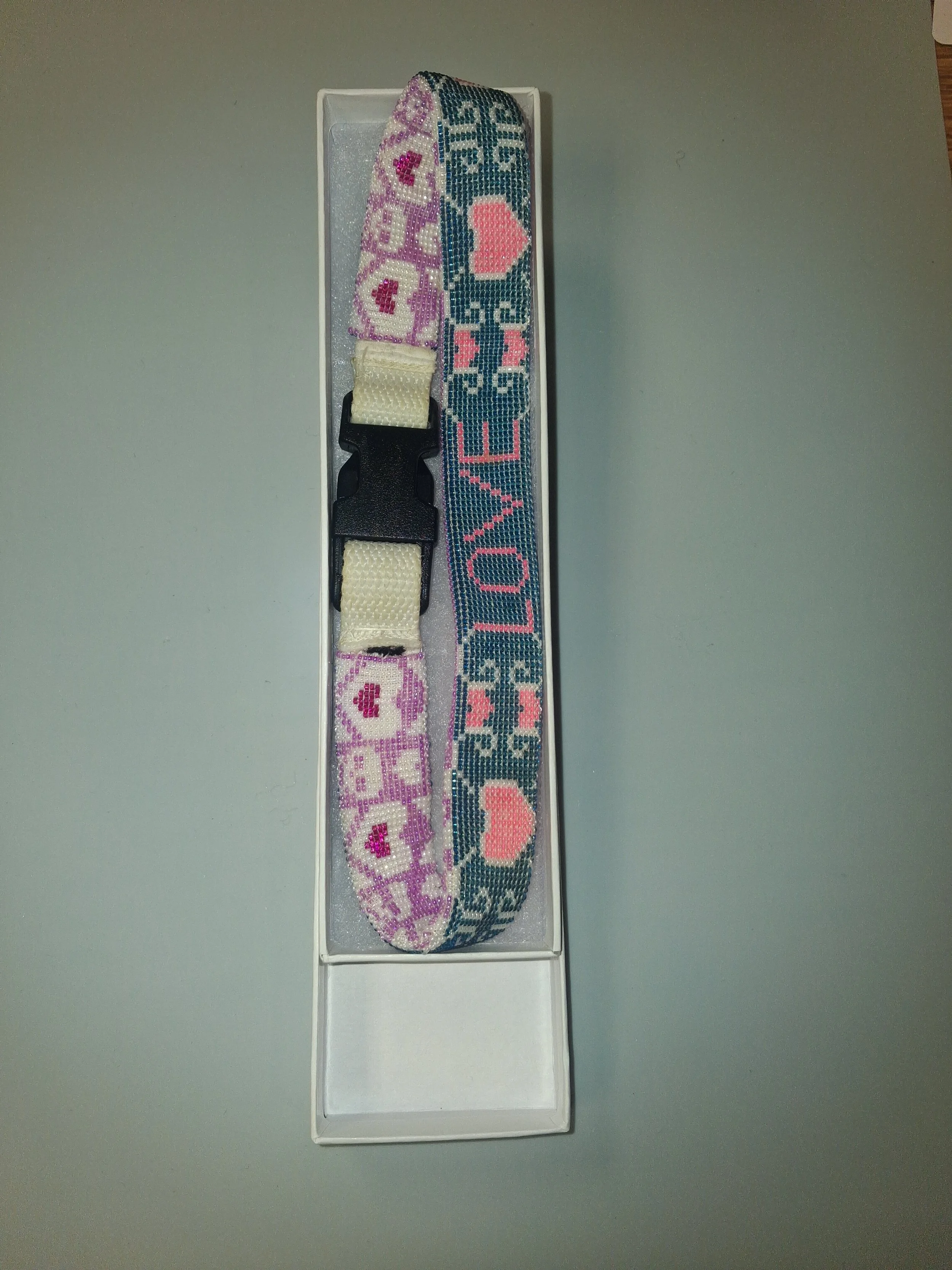 Beaded Female Dog Collar (14 Inch Neck Width)
