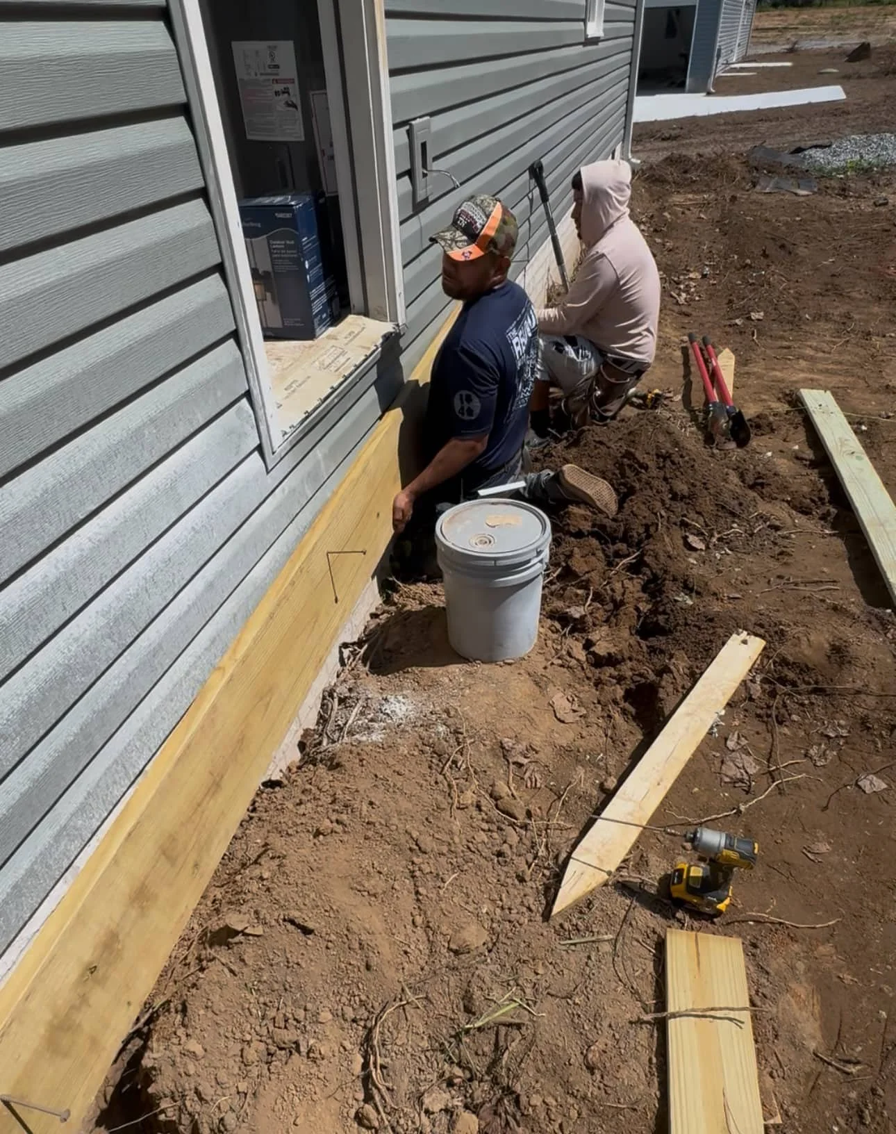 vinyl siding installation on exterior of home by Dorian Construction in Middle Tennessee