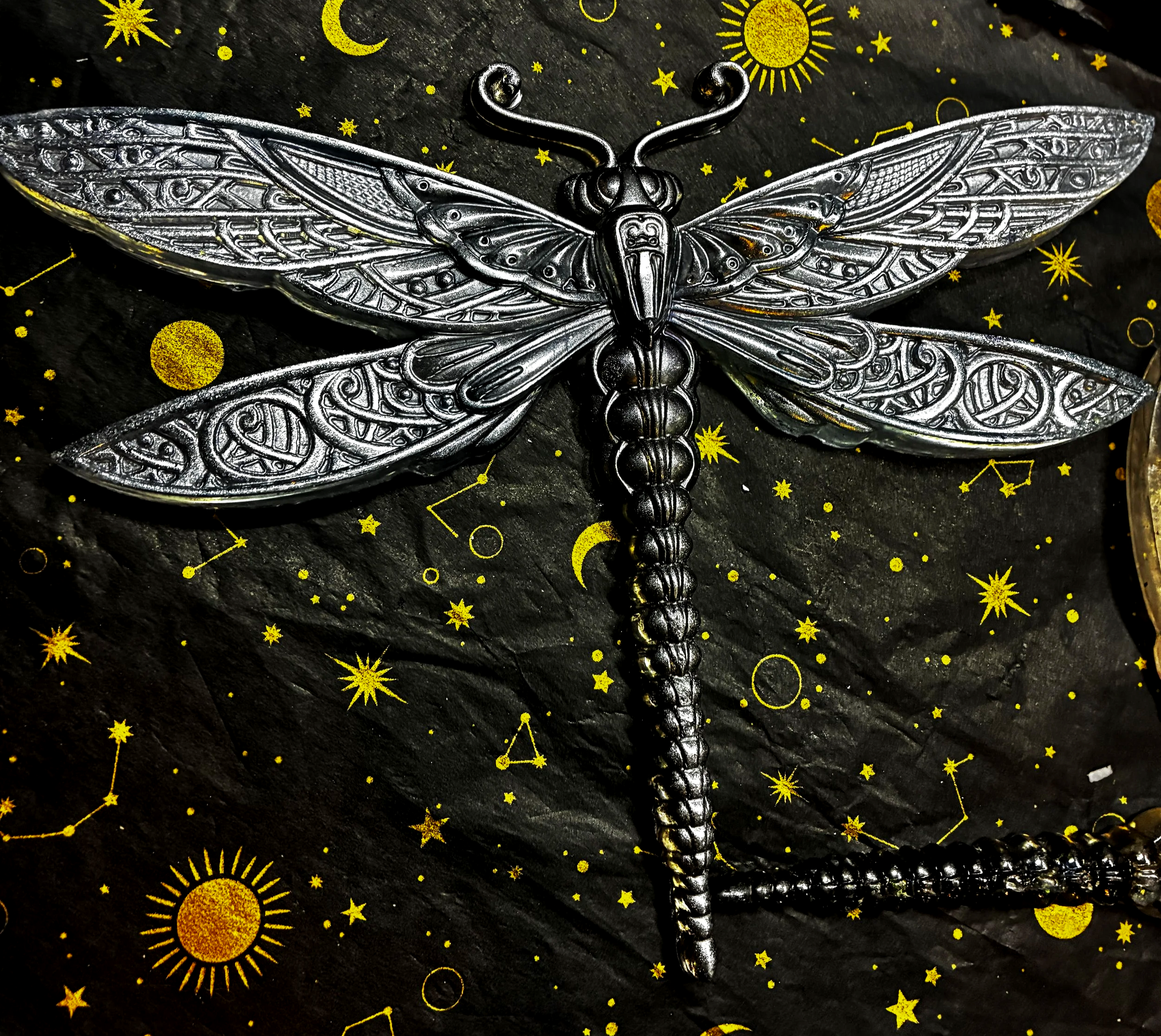 Energy
• Embodied transformation
• Emotional clarity
• Higher perspective
• Protective awareness
• Light earned through depth