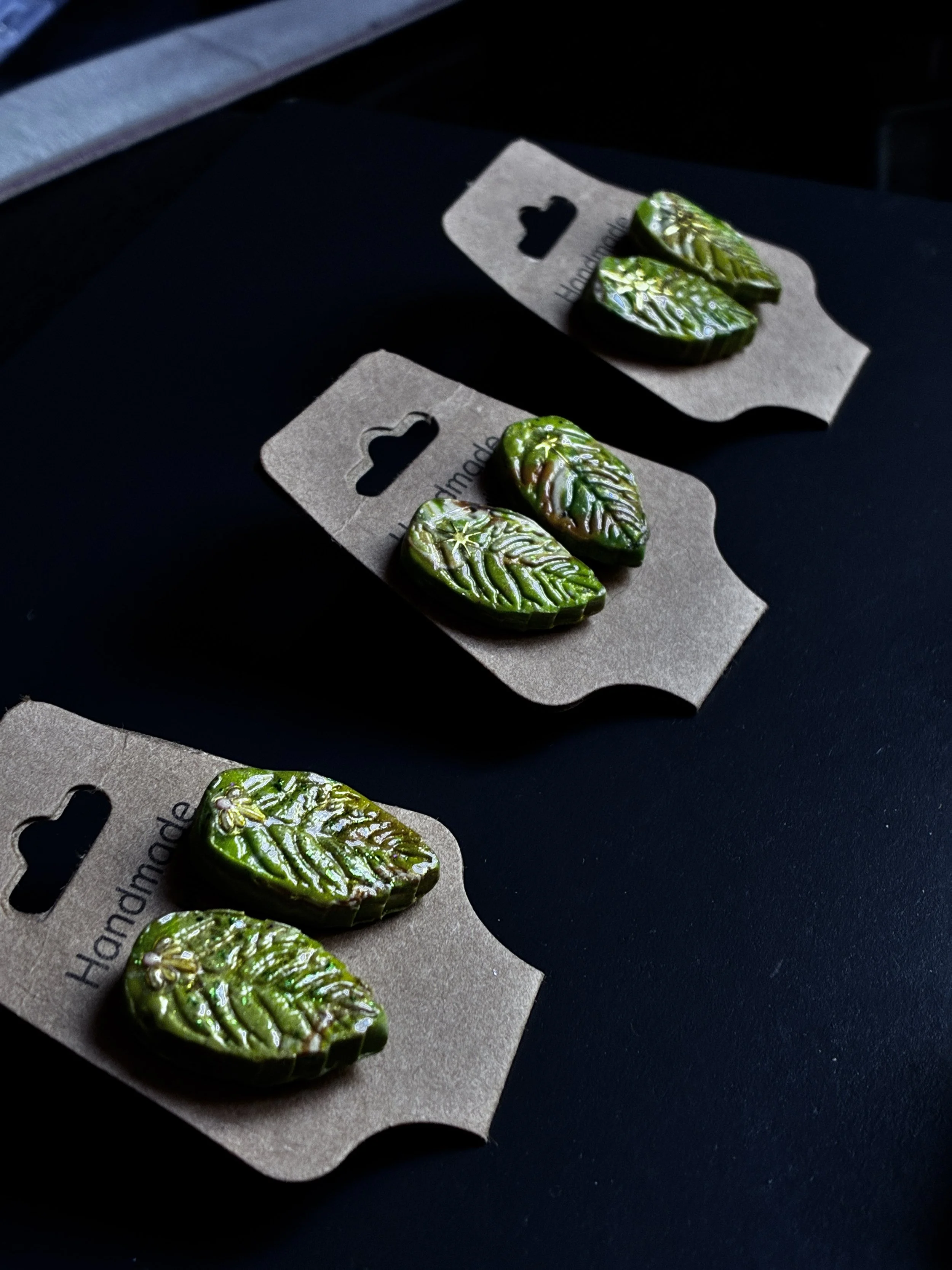 𖧧 Leaf It Out - LunaWye