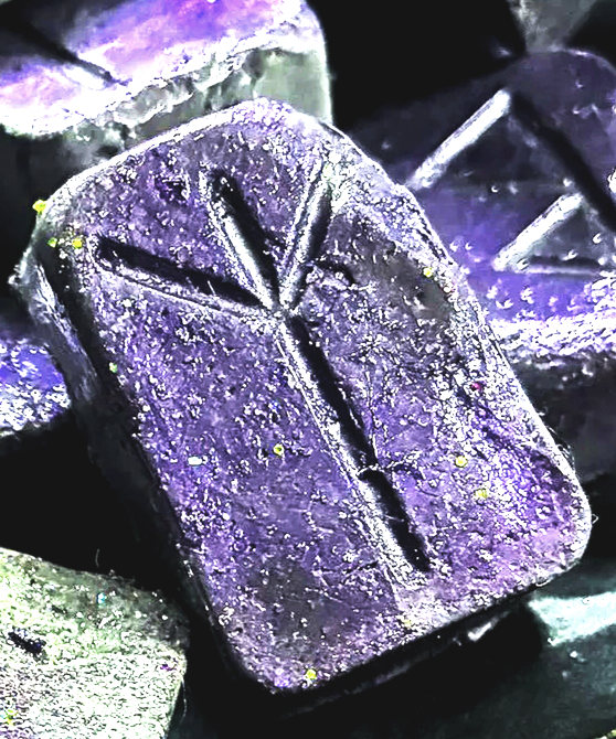 ᛉ Algiz – The Protector Pendant - LunaWye