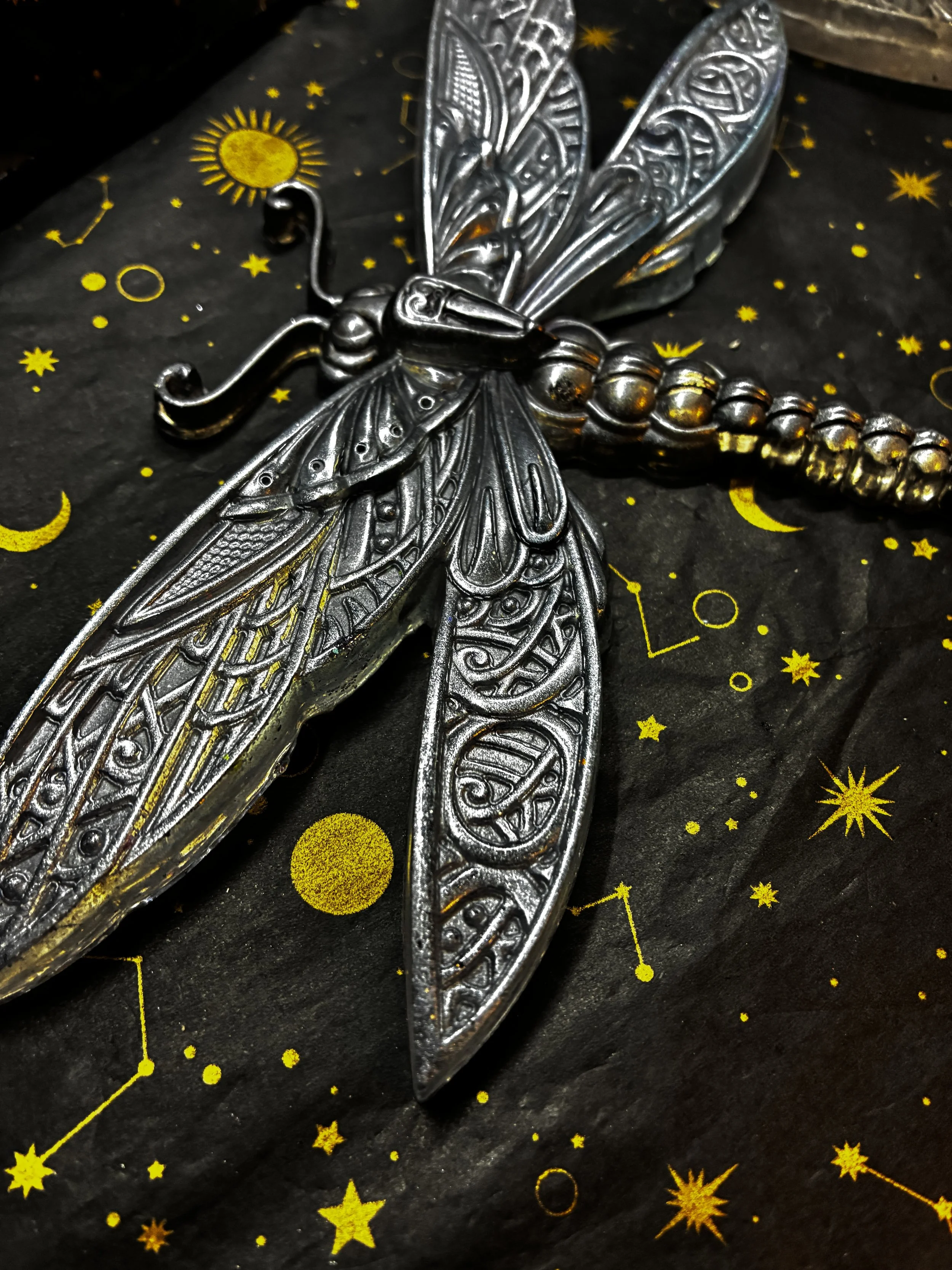 🪽 Dragonfly Guardian  Statement Protector