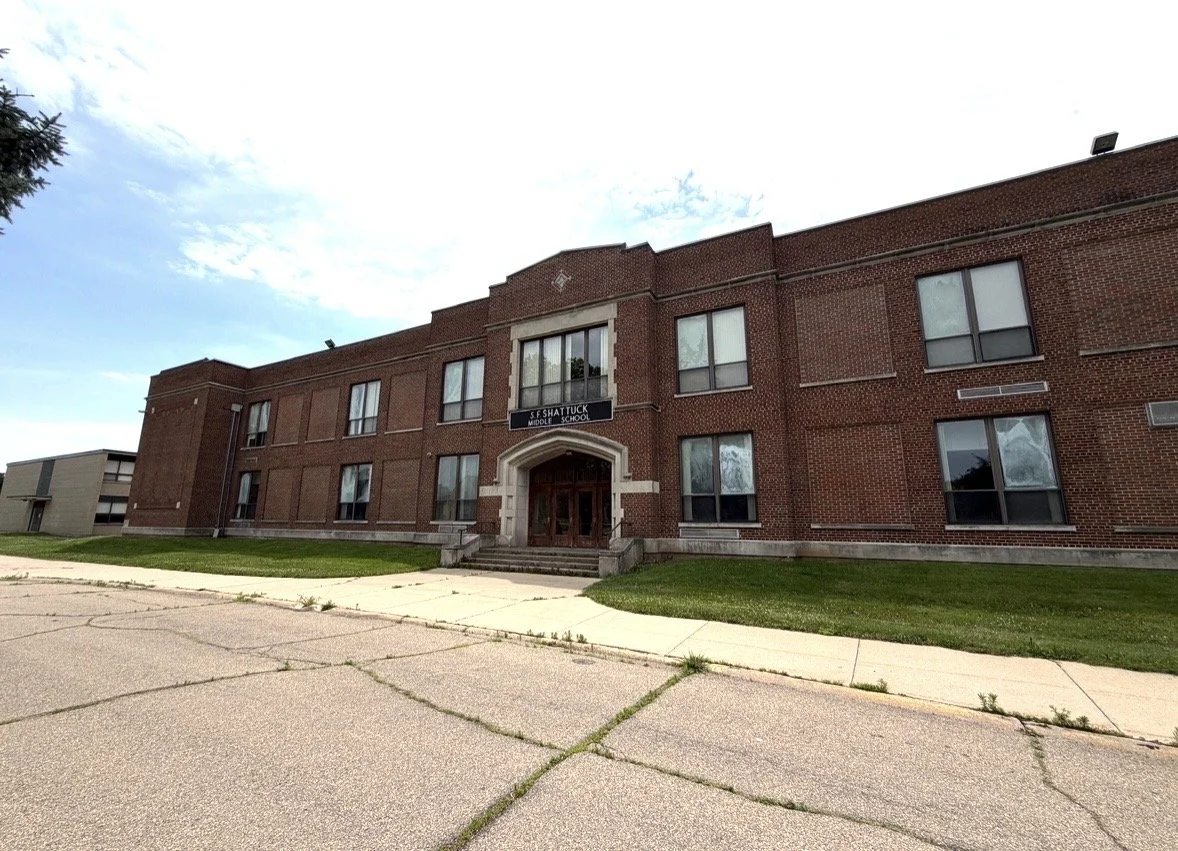 Fox Valley Community Learning Center all ages campus in Neenah Wi, exterior building