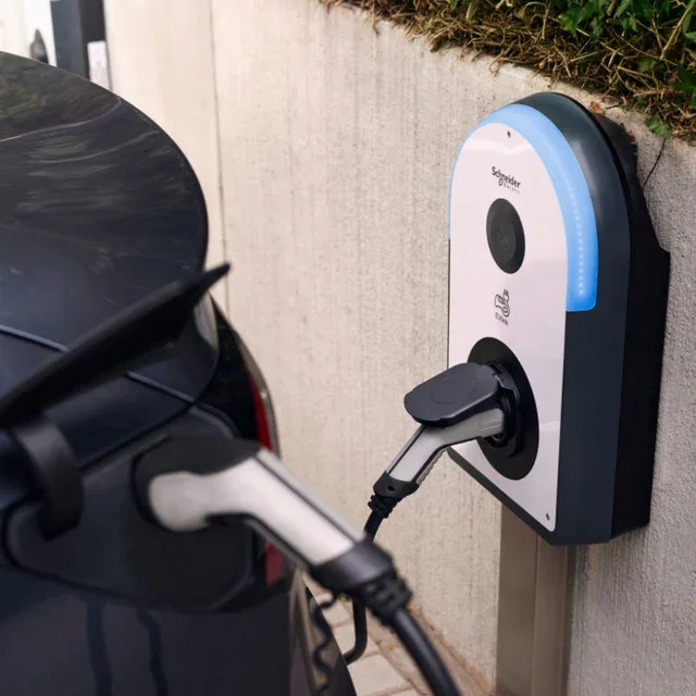 Schneider EVlink Pro AC tethered EV charger with 5m Type 2 cable