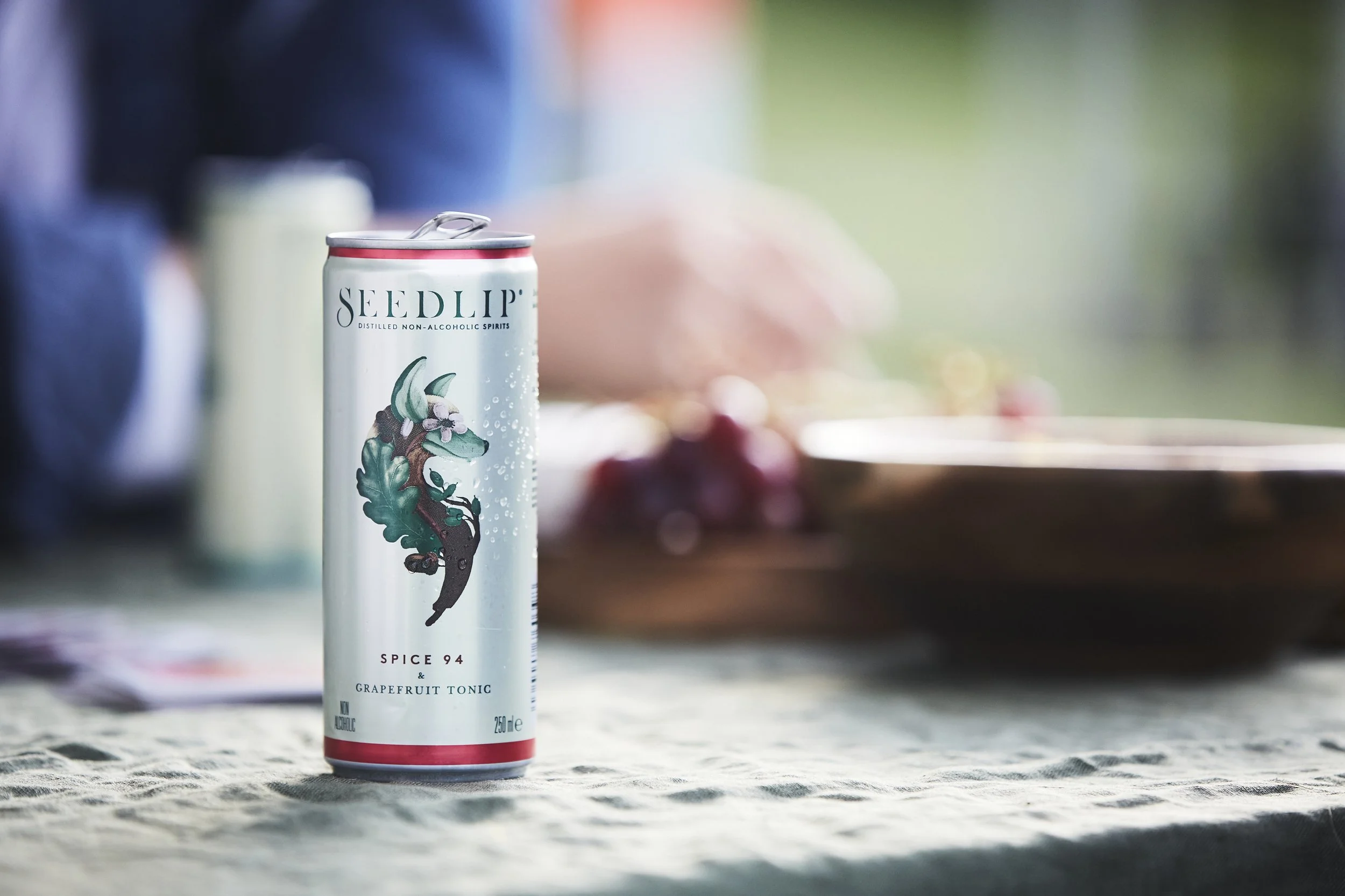 Seedlip_RTD_Can_3416.jpg