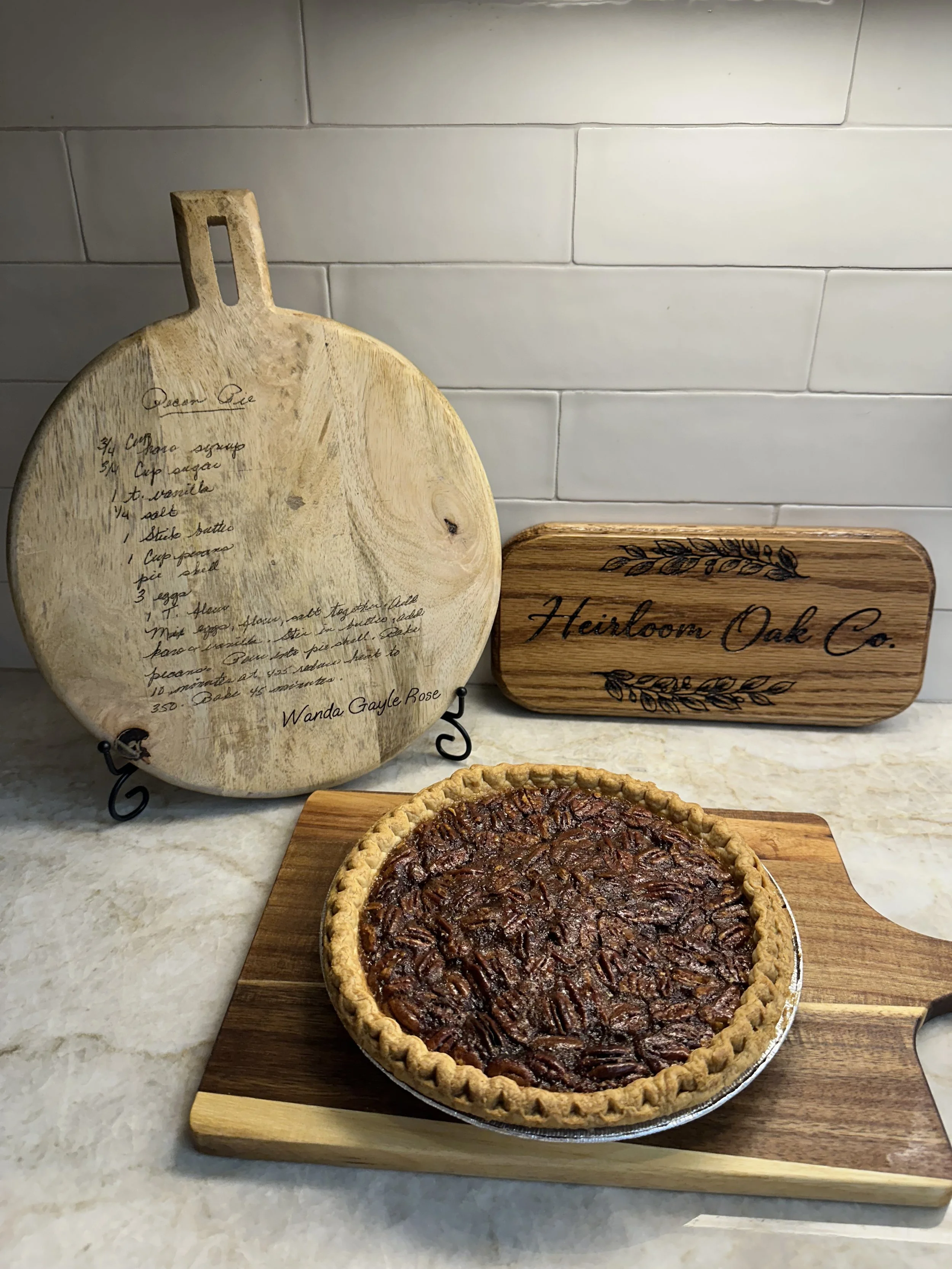 Round Mango Wood Recipe Board