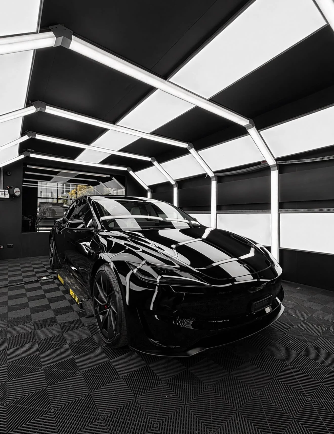 Tesla Model 3 

This one got tinted lights and Avant Guard 1051 paint protection. We finished it off with ceramic sealant and a full detail. 

68 Davenport St, Southport.