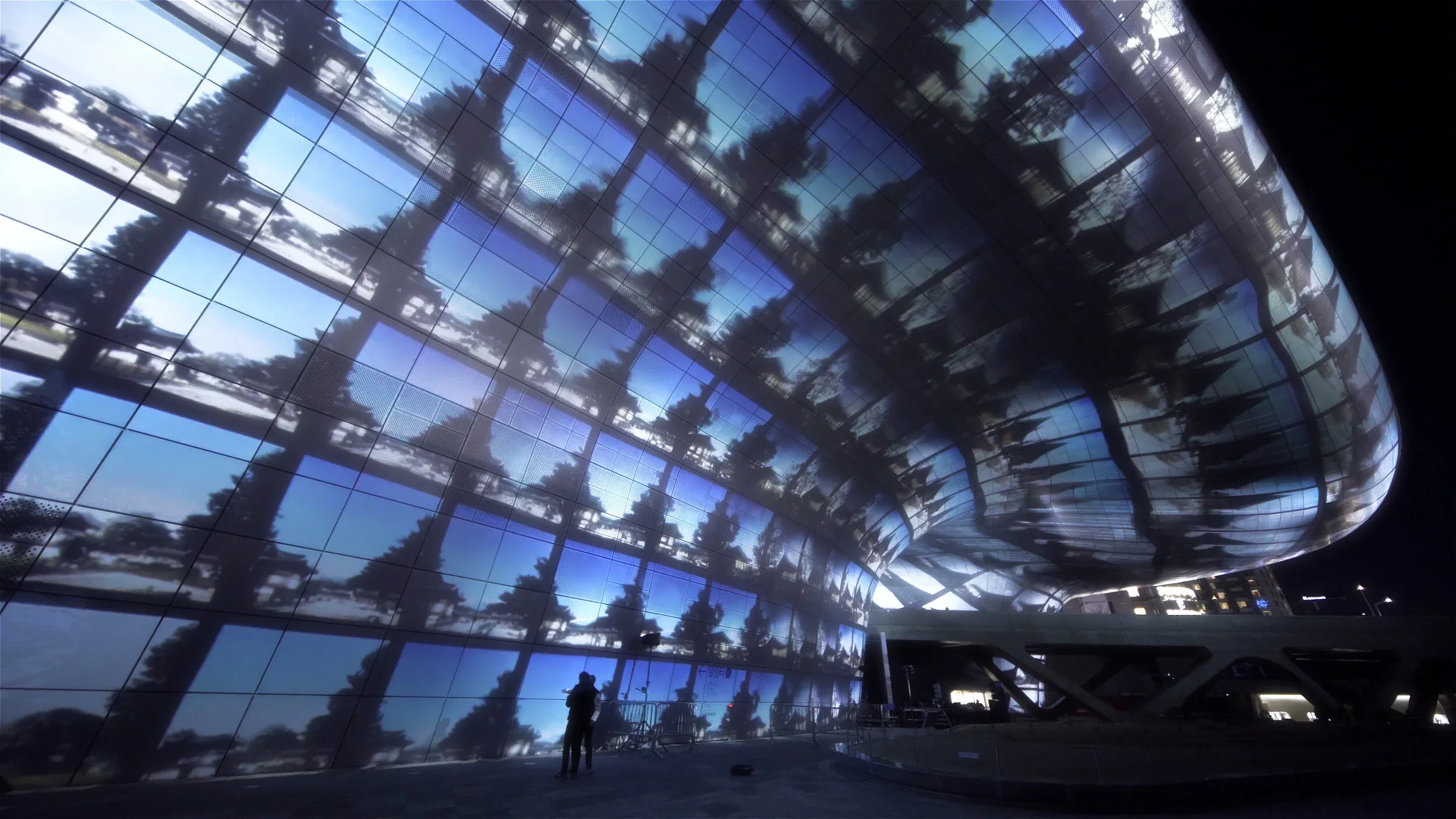 Seoul Haemong: Refik Anadol & DDP