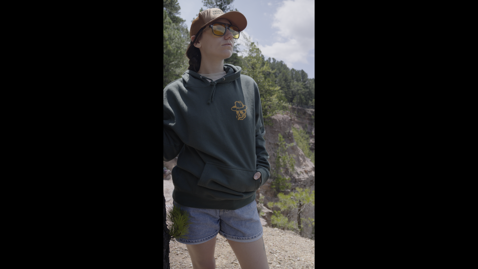 Idle Hoodie 2.png