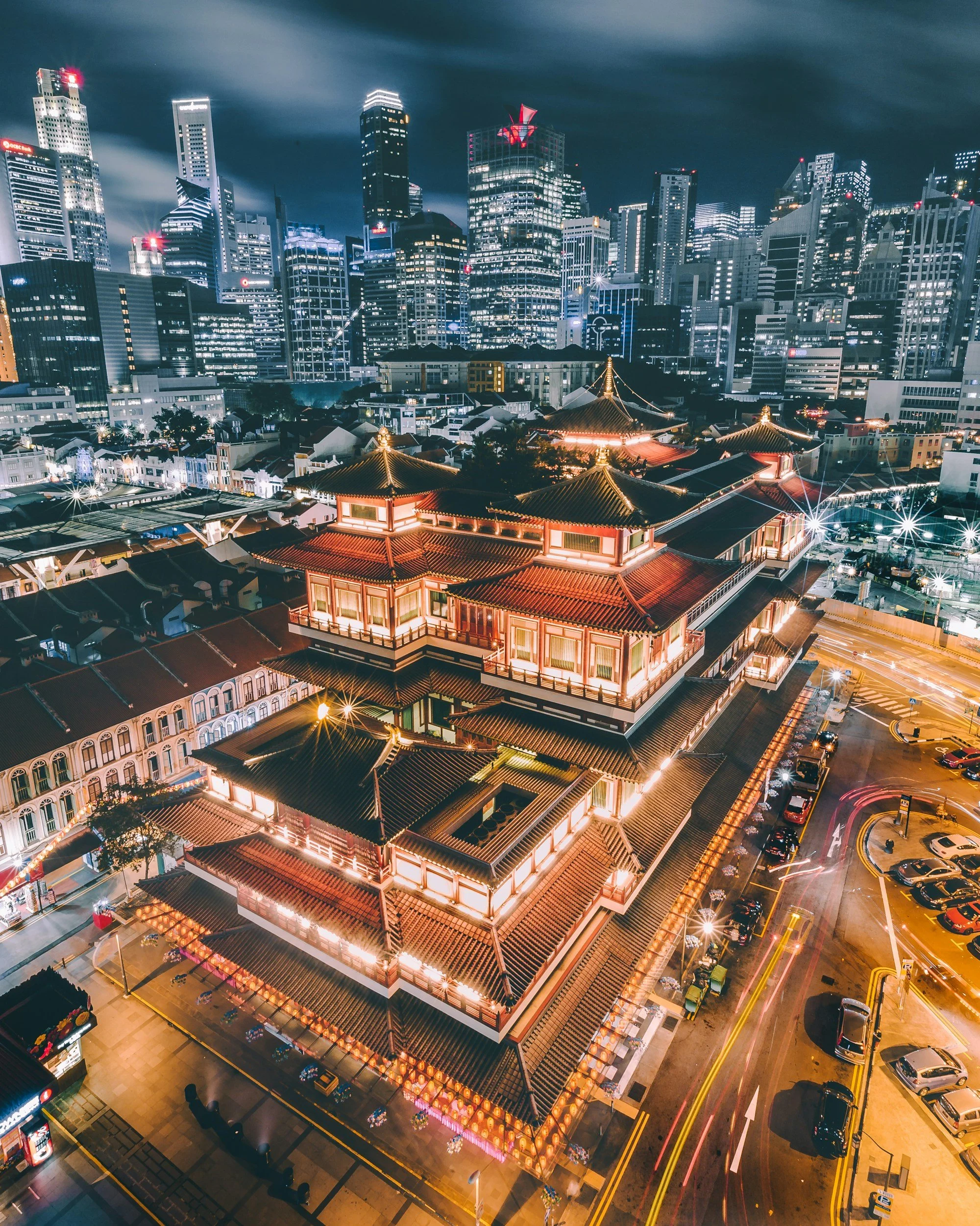 Buddha Tooth Relic Temple in Chinatown, Singapore
