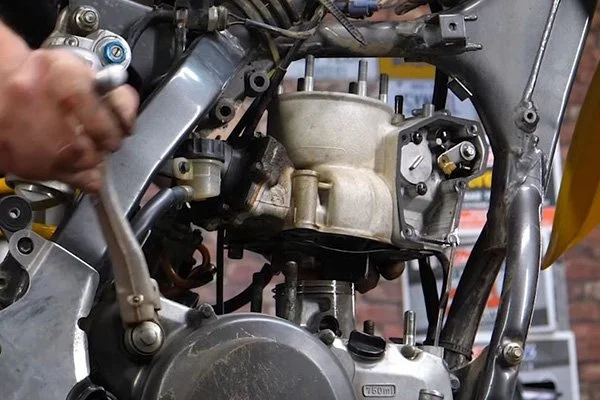 Engine & Performance