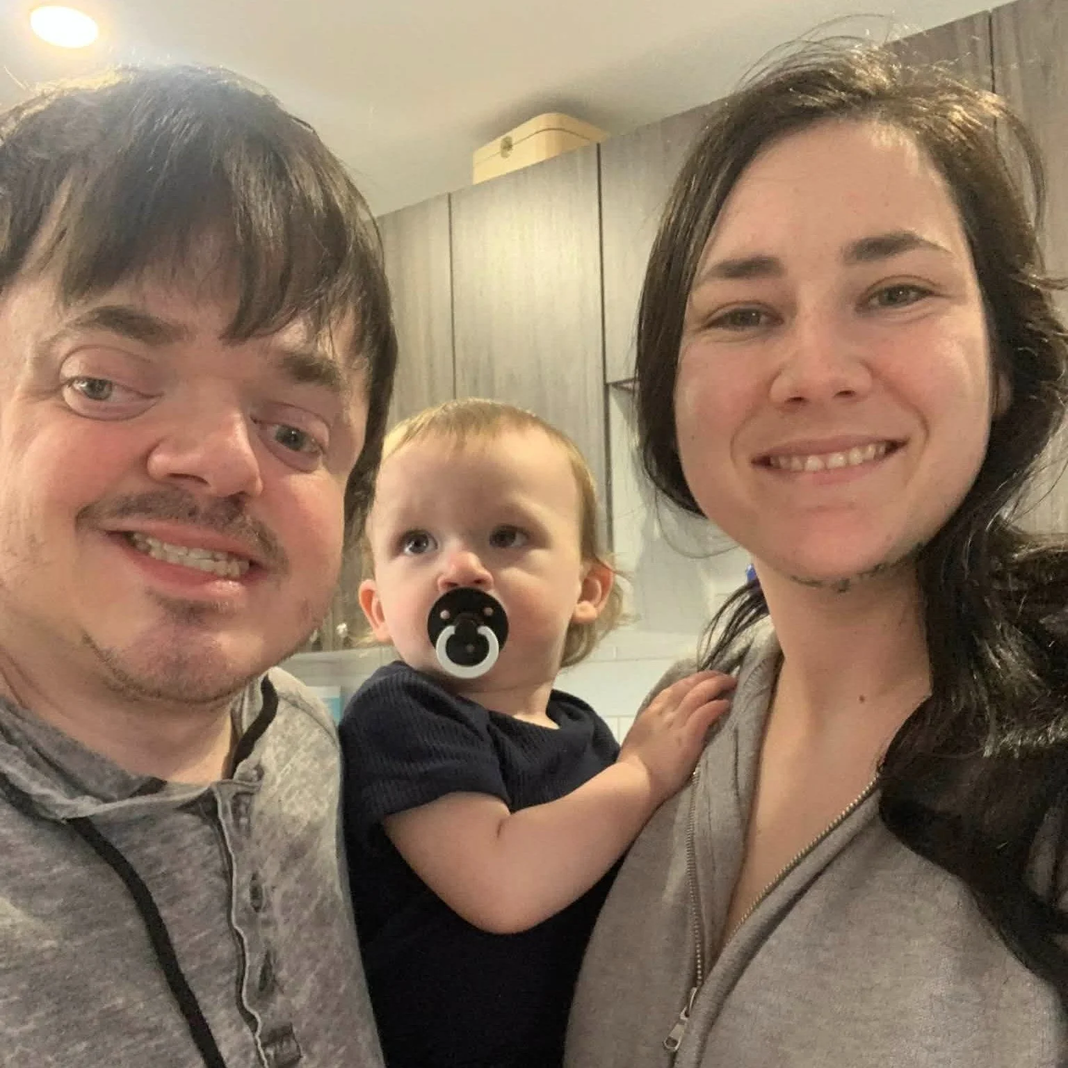 Si je peux d&eacute;crire la femme &agrave; sa juste valeur, 2 noms me viennent en t&ecirc;te: 

H&eacute;l&egrave;ne Proulx ma m&egrave;re qui s&rsquo;est battu toute sa vie pour moi sachant les risques de ce que son fils allait devenir en grandissa