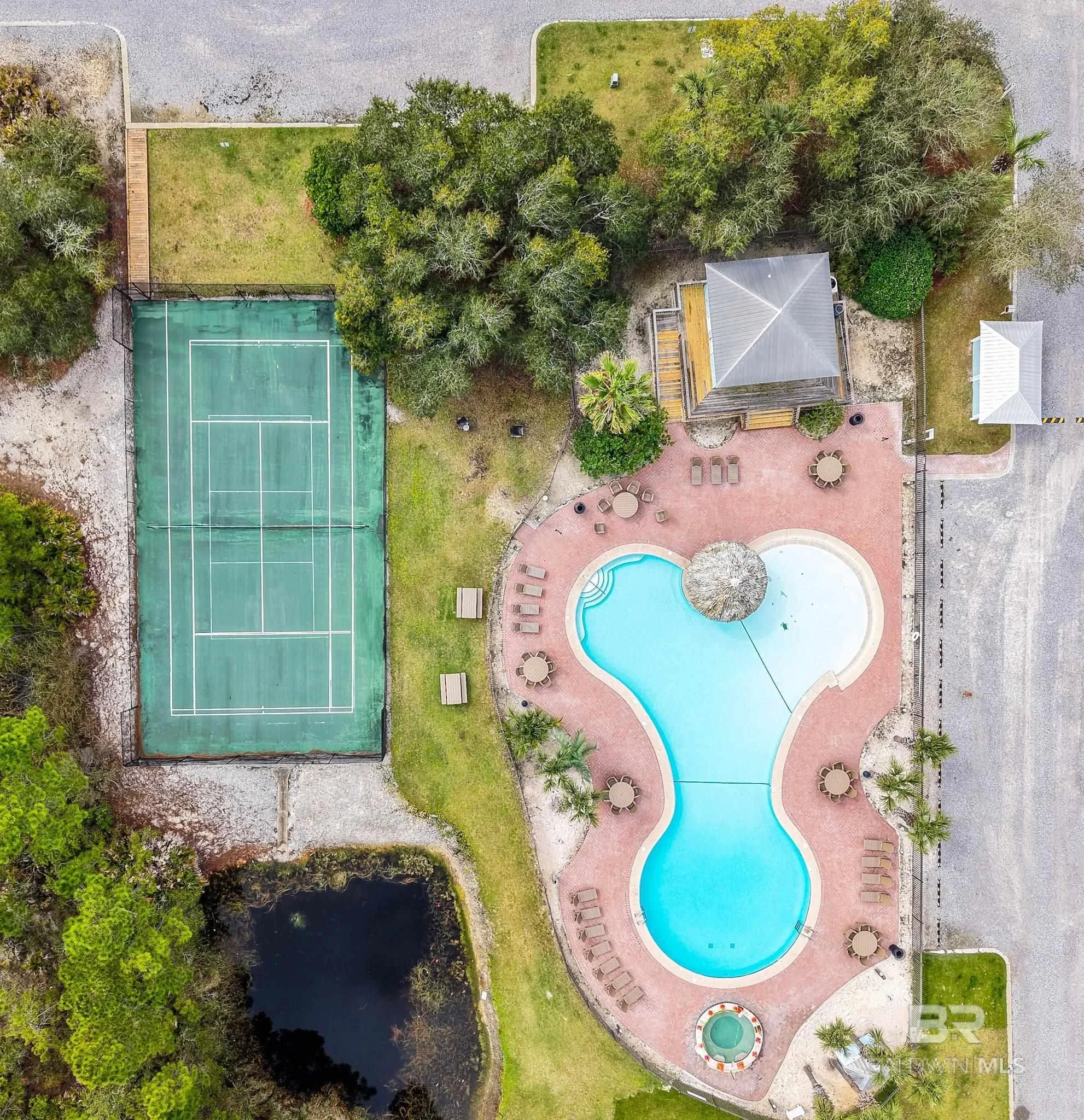 Resort-Style Amenities (Without the Resort Chaos)

Enjoy vacation perks with a peaceful backdrop.

Two outdoor pools (one seasonally heated with zero entry)

Hot tub
Tennis courts
Grilling area
Boat & trailer parking