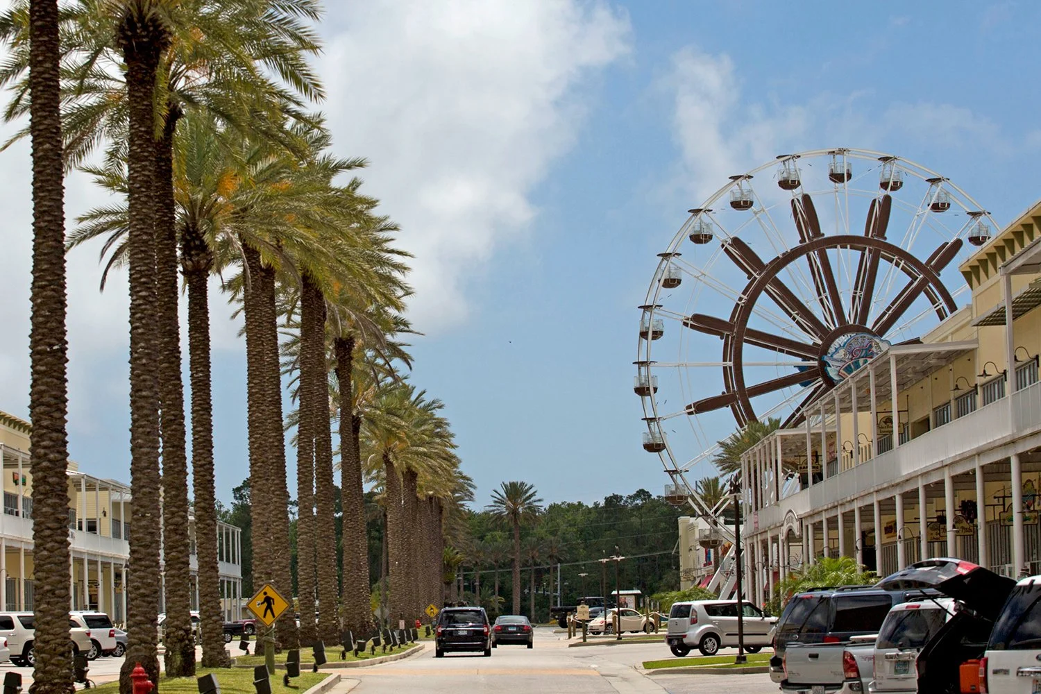 Though we love a good beach day, the beach offers guests a variety of can’t-miss events in Gulf Shores. Whether you’re tantalizing your palate at a seafood festival or gazing at masterful art exhibits at a craft show, there’s something new and exciti