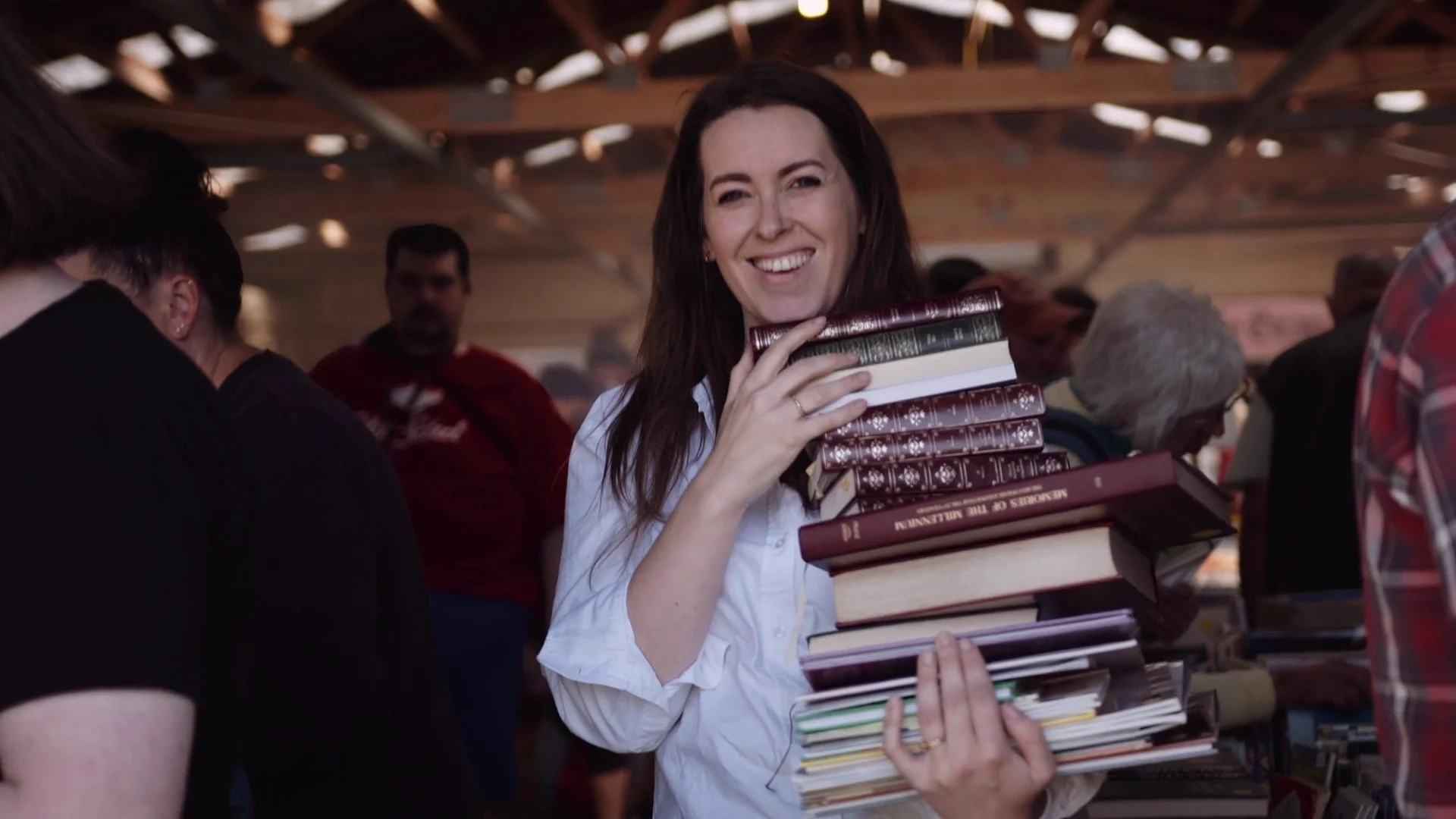 IT'S GOING TO BE A STUNNER! ☀️

Head to Waimate over Labour weekend.

📚 Hunt for a bargain at Bookarama: 10am - 4pm. 
Books, second-hand goods and more. It  runs through to the 29th. Machinery Hall, 9 Innes St.

🥕 Start at the @waimatecommunitymark