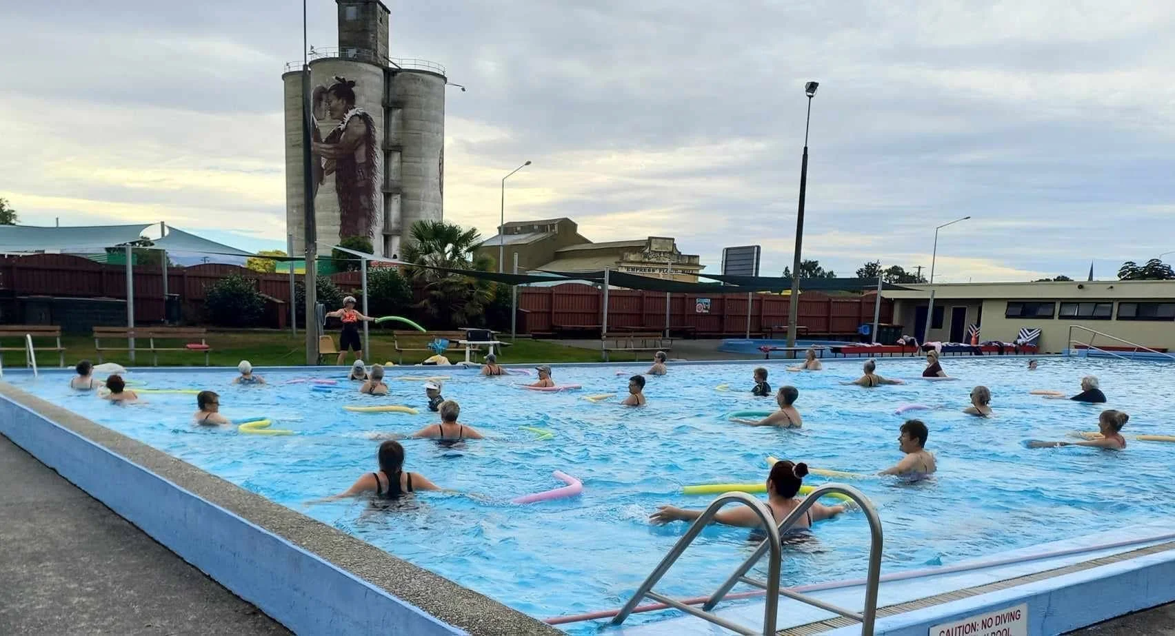THE POOL IS OPEN FOR SUMMER! 

The Norman Kirk Memorial Swimming Pool is open for the season, and it's a great place to cool off as the weather warms up.

In the weekends it's open from 11.30am to 5pm - so head to the Waimate Community Market  on Sat