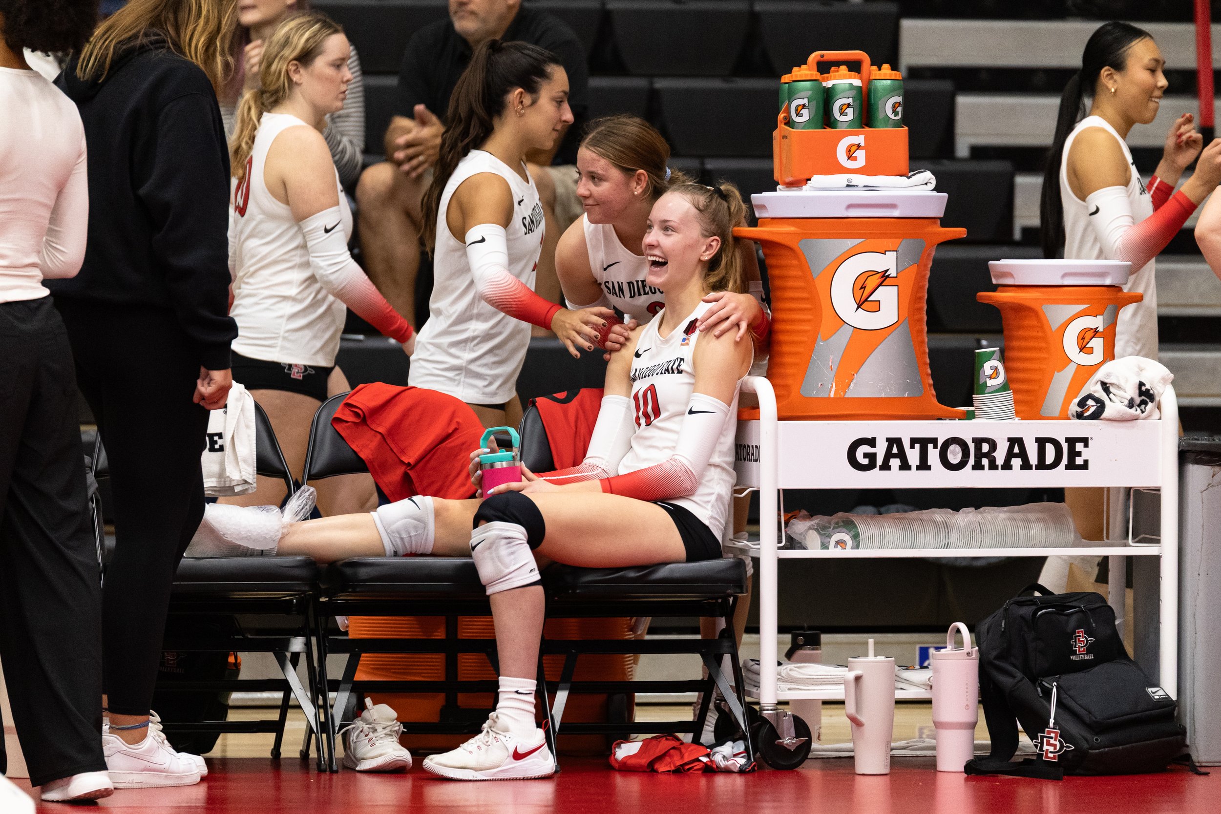 11-15_Volleyball-v-Wyoming_5.jpg