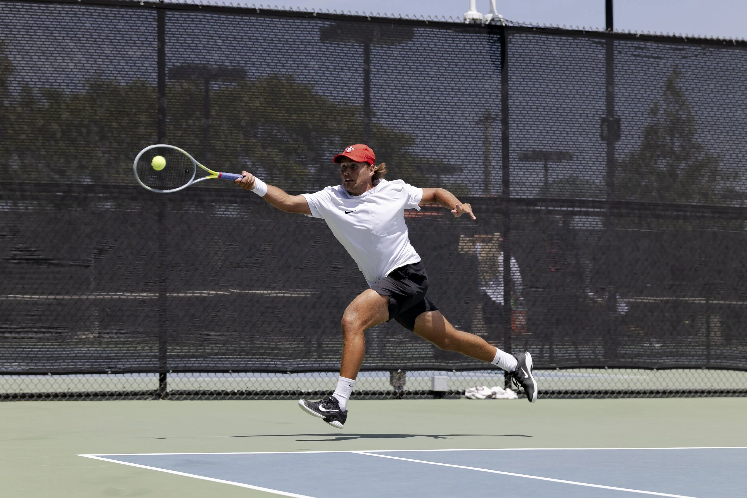 2604-19_M-Tennis-v-New Mexico_8.jpg