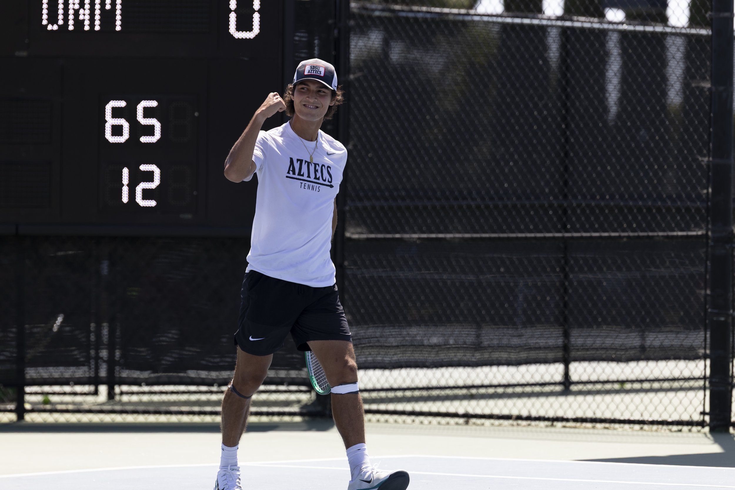 2604-19_M-Tennis-v-New Mexico_16.jpg