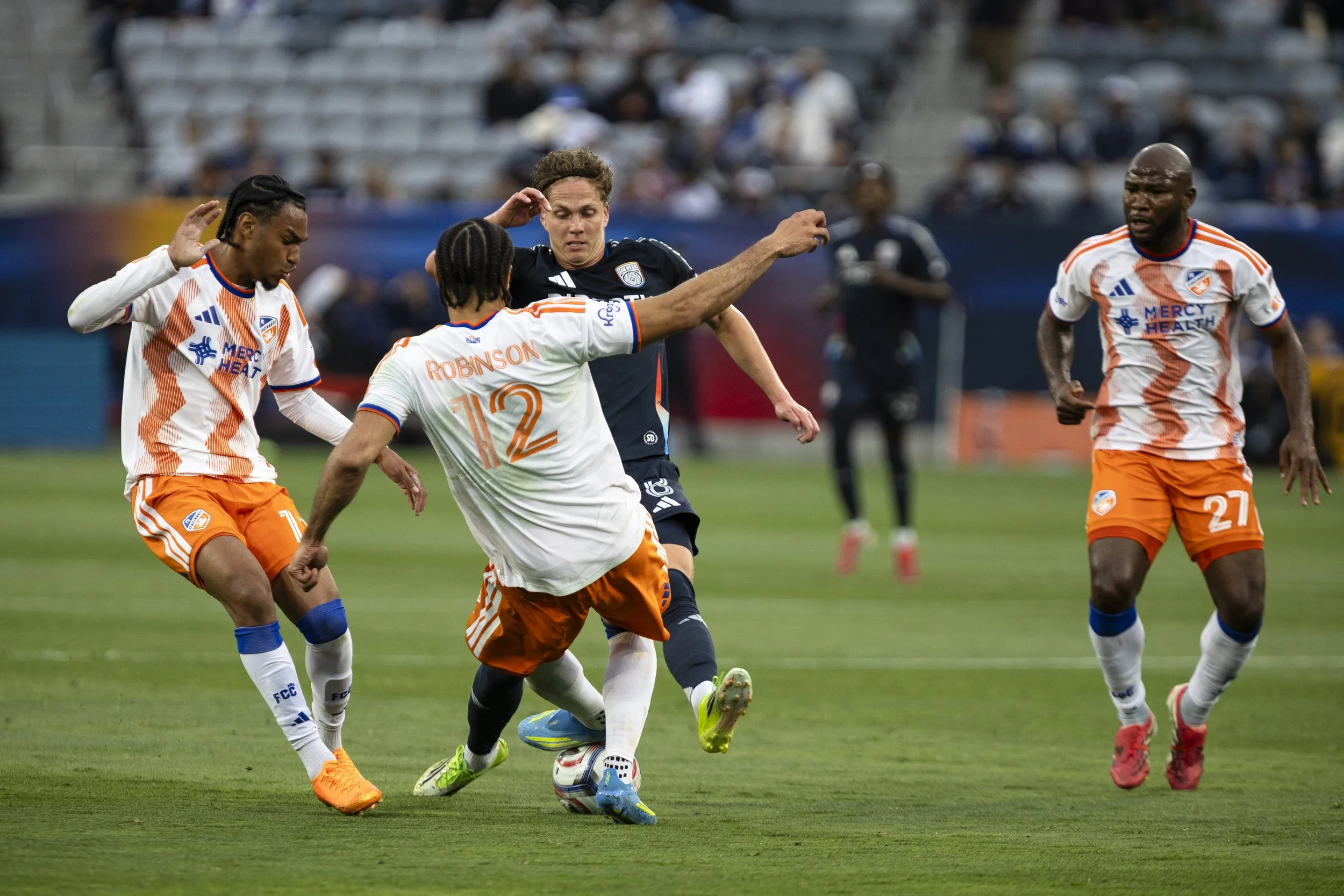 2605-16_SDFC-v-FC Cincinnati_5.jpg