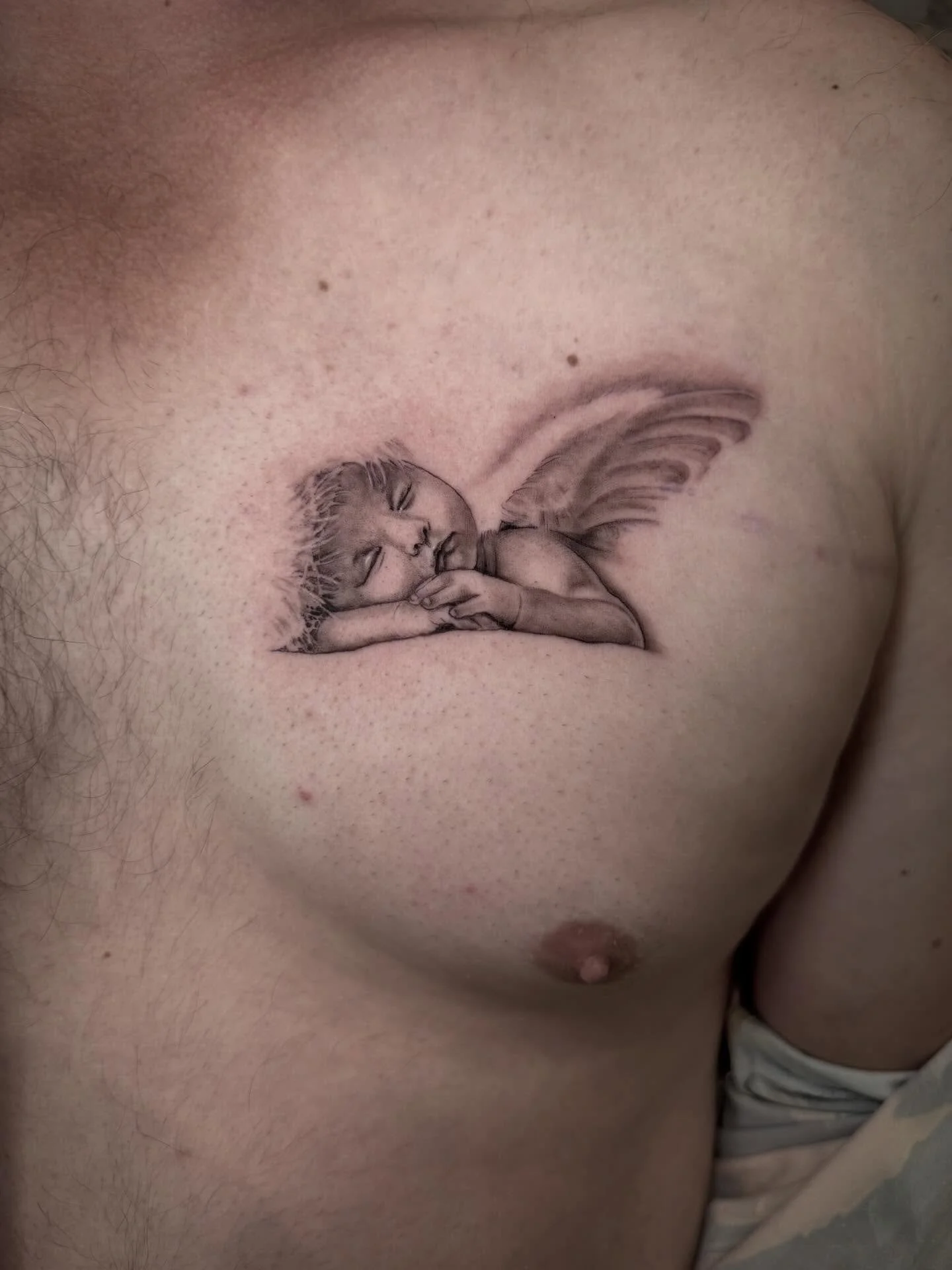 Gorgeous micro realism memorial. Thanks for trusting me with this 💚

#memorialtattoo #realism #microrealismtattoo #bnginksociety