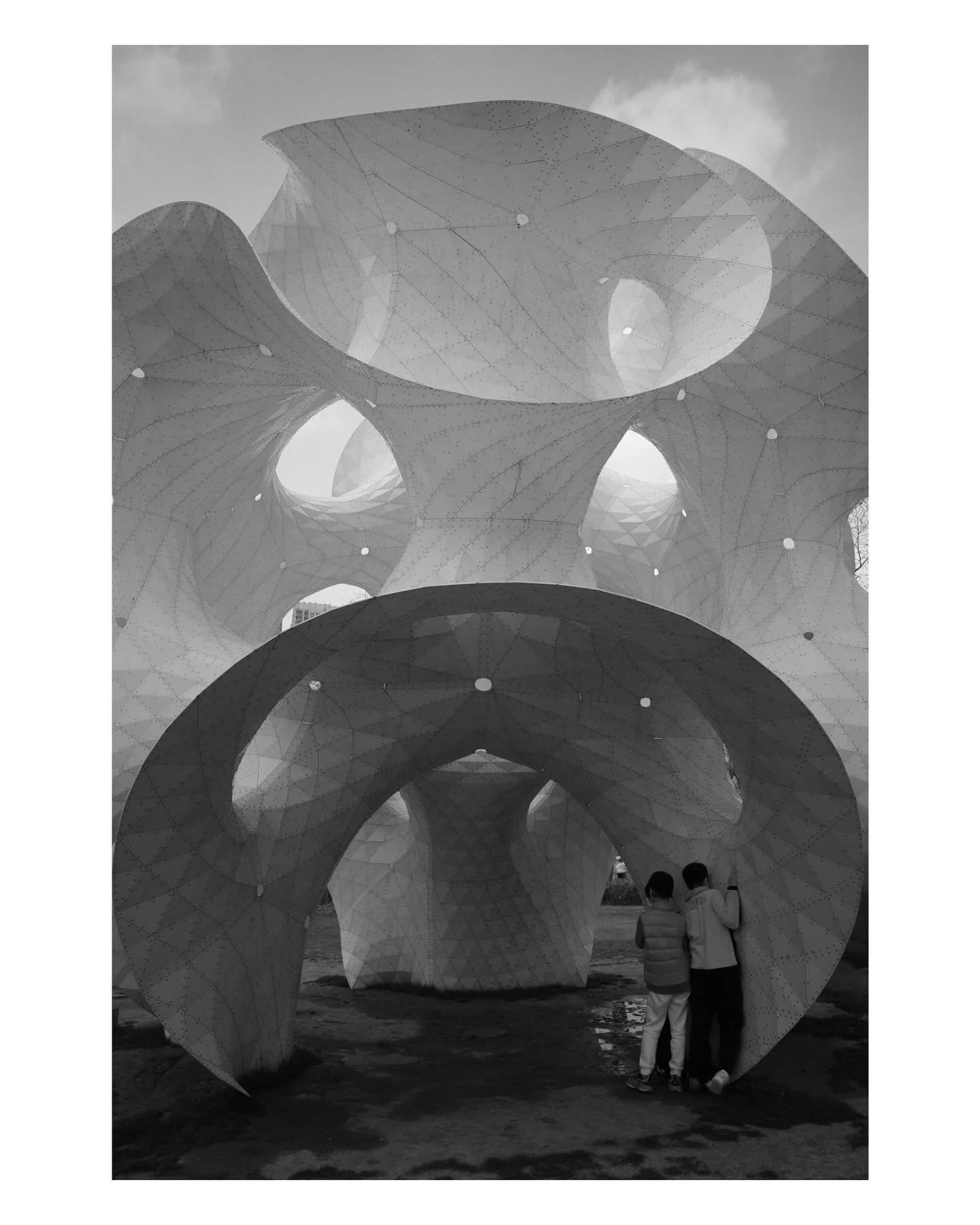 Hide and seek&hellip;.

#monochromaticphotography #monochrome #blackandwhitephotography #ricohgr #ricohgriv