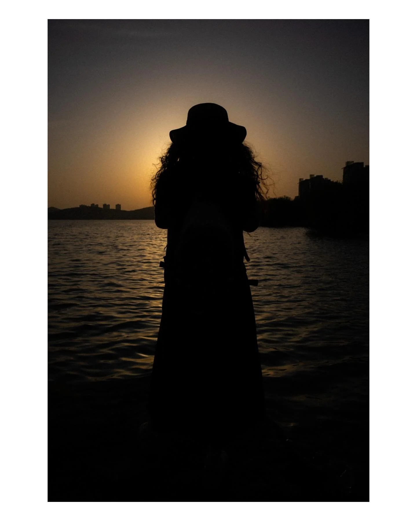 Sunset silhouettes

#silhouette #sunset #ricoh #ricohgriv