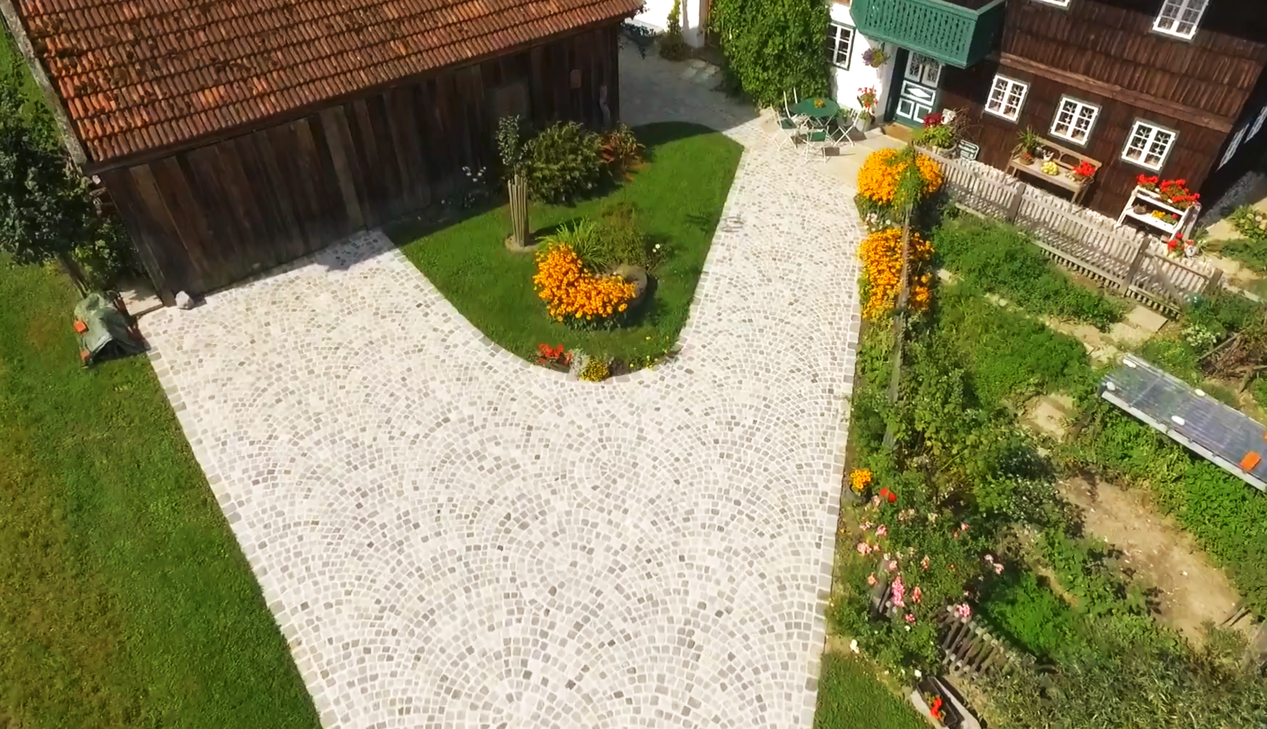 Pflasterung Hof Einfahrt Granitsteine