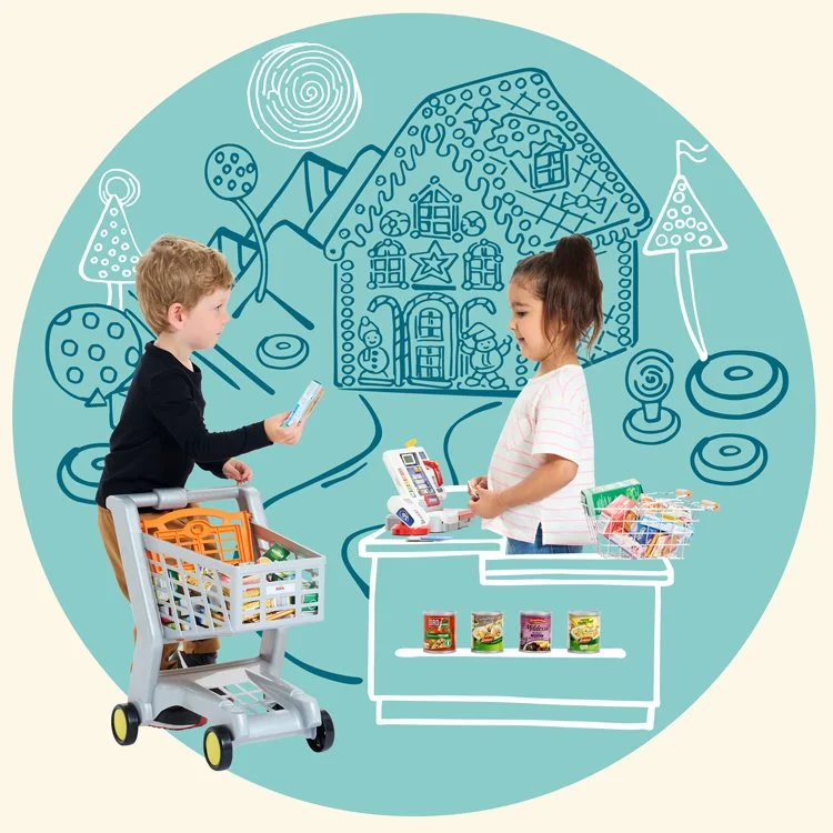 Zwei Kinder beim Einkaufen in einem Spielzeugladen, mit einer skizzierten Weihnachtskarte im Hintergrund.