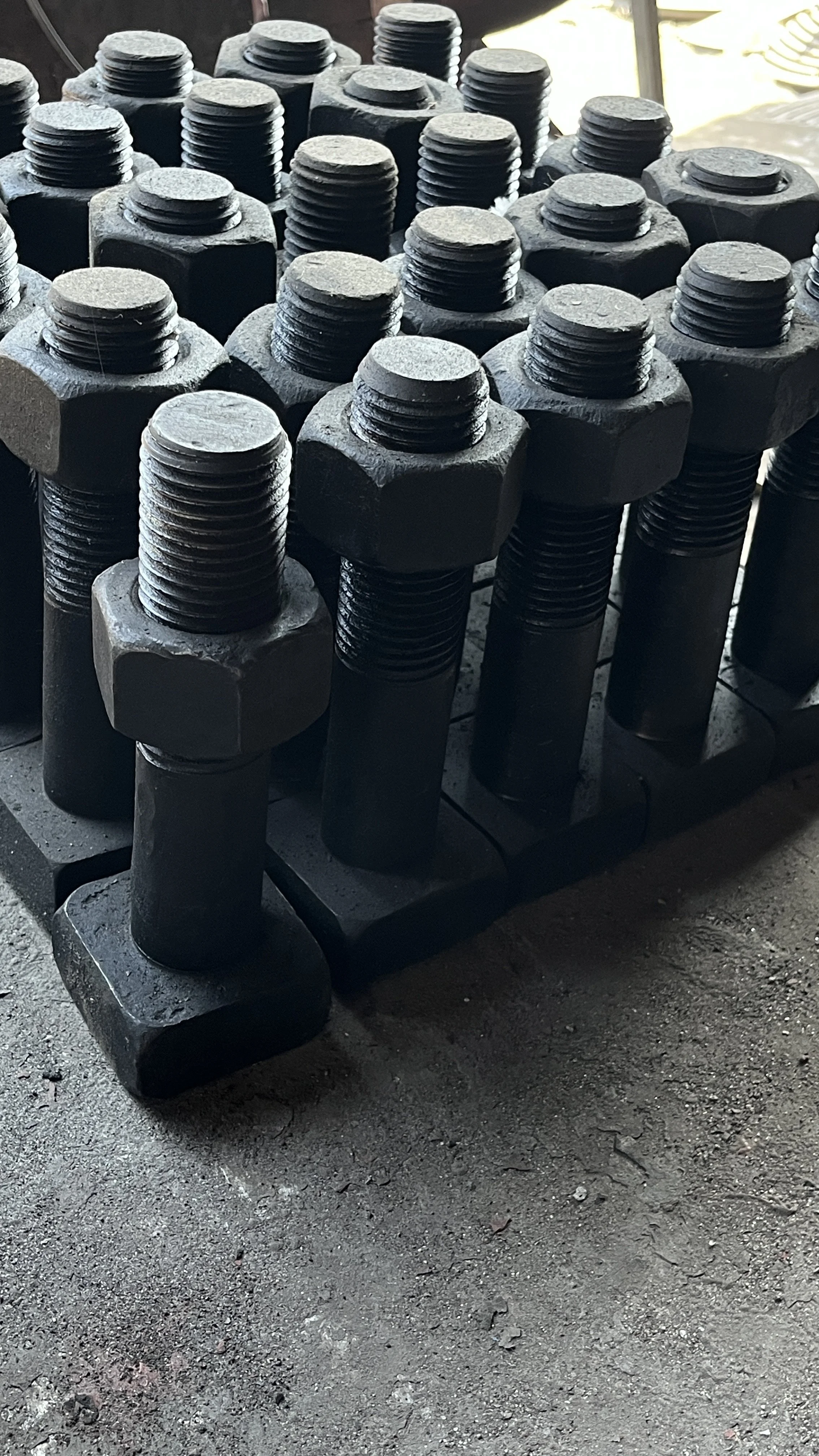 Industrial Fasteners – Heavy-Duty Bolts & Nuts for Plant Applications