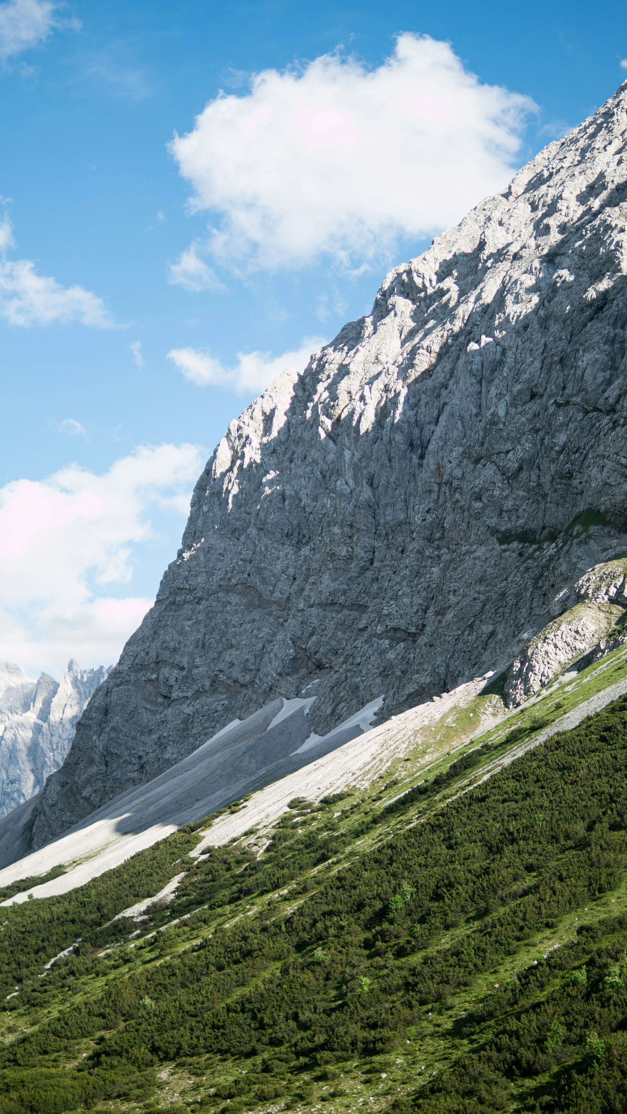 Trekking od schroniska do schroniska w Alpach: pasmo Karwendel koło Innsbrucka