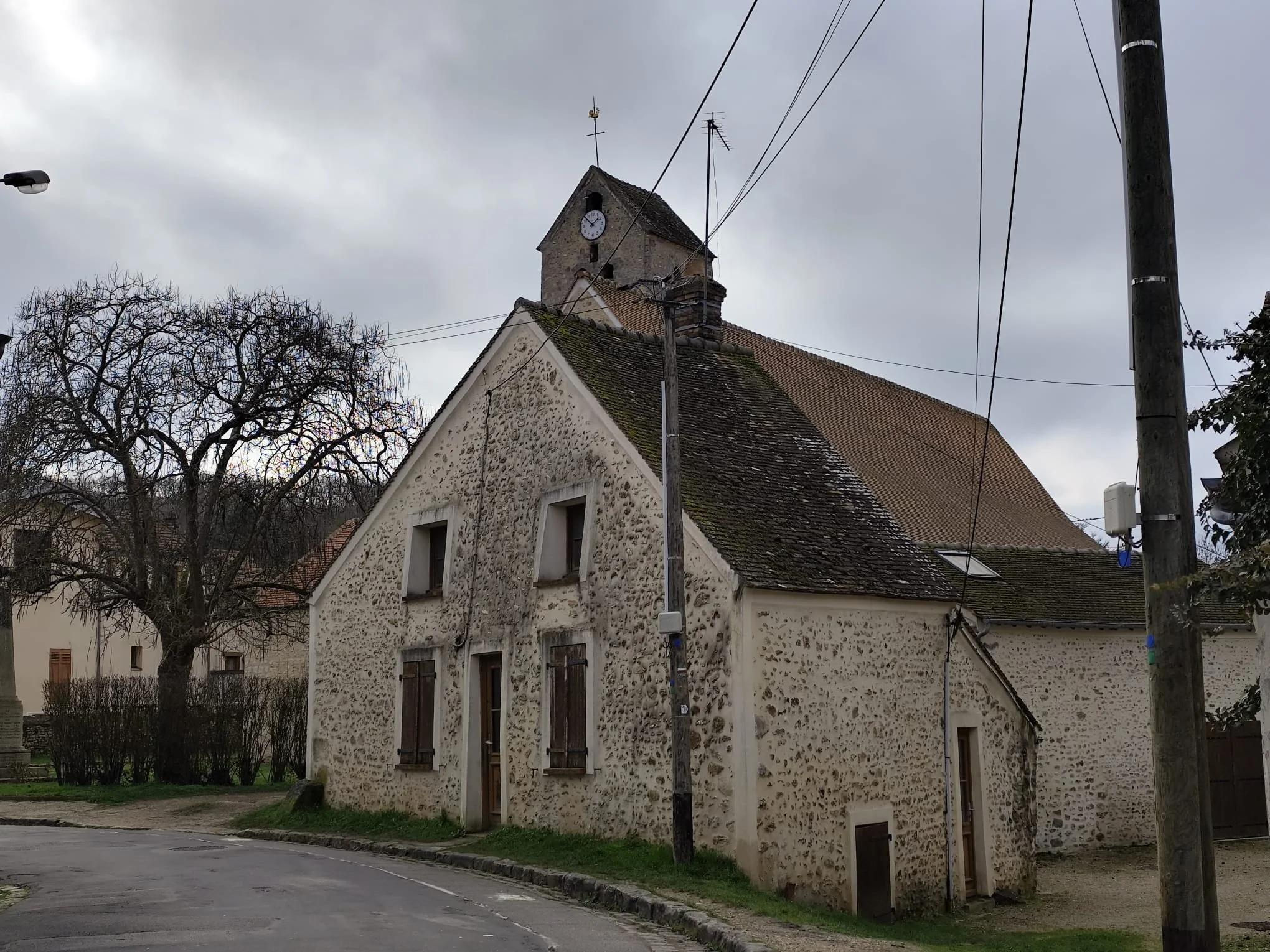 Maison penchée Sermaise