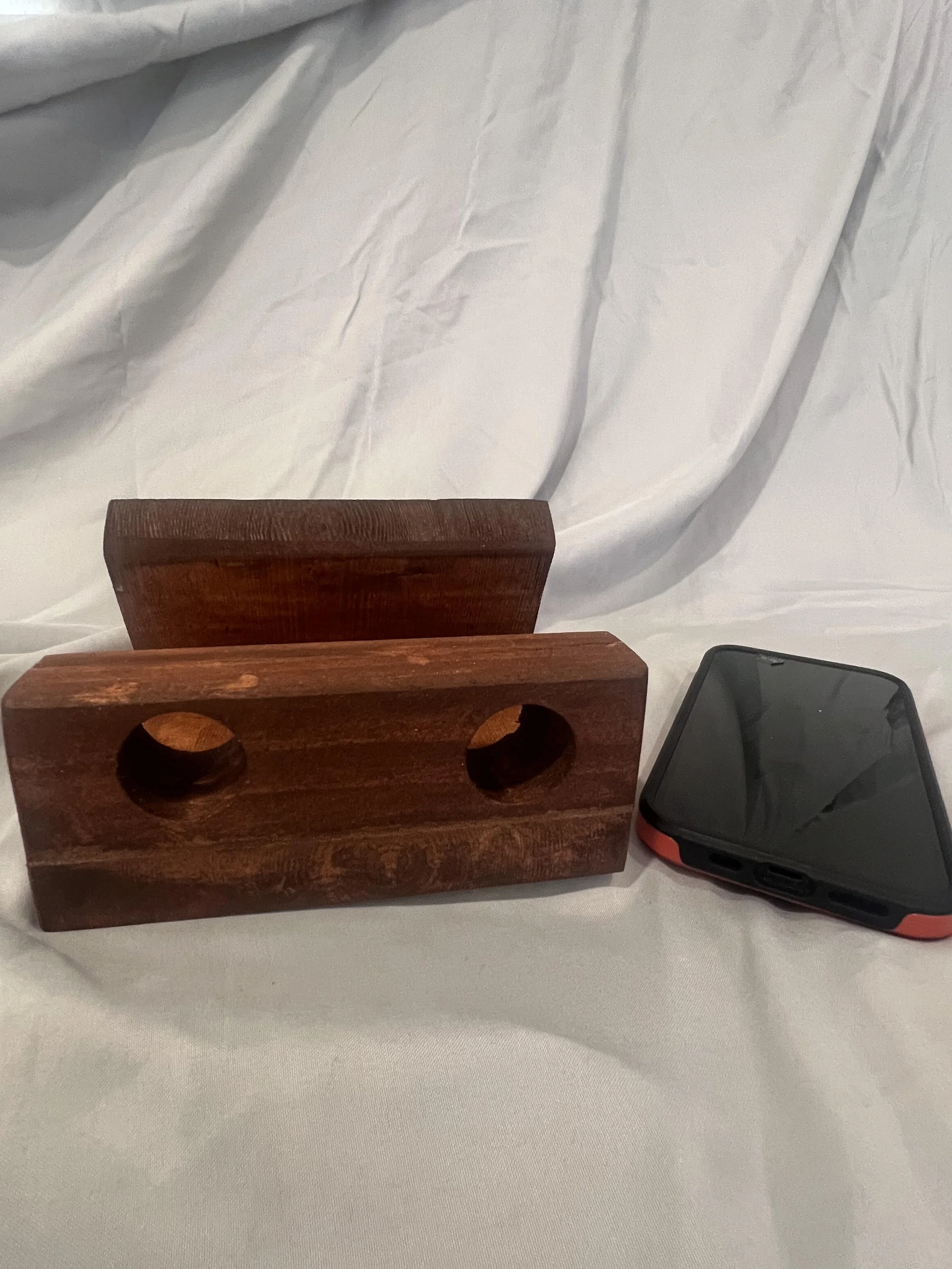 phone amplifer next to phonejpg.jpg