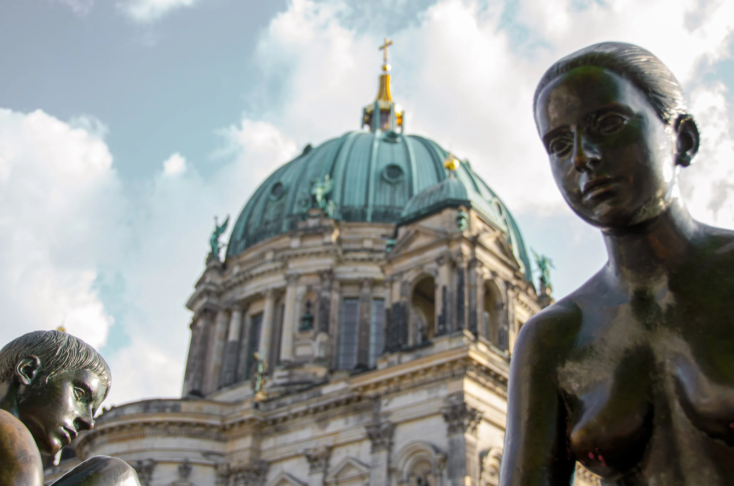 04_skulpturen_berliner-dom_museumsinsel_berlin_c_tina-berger_2018_querformat.jpeg