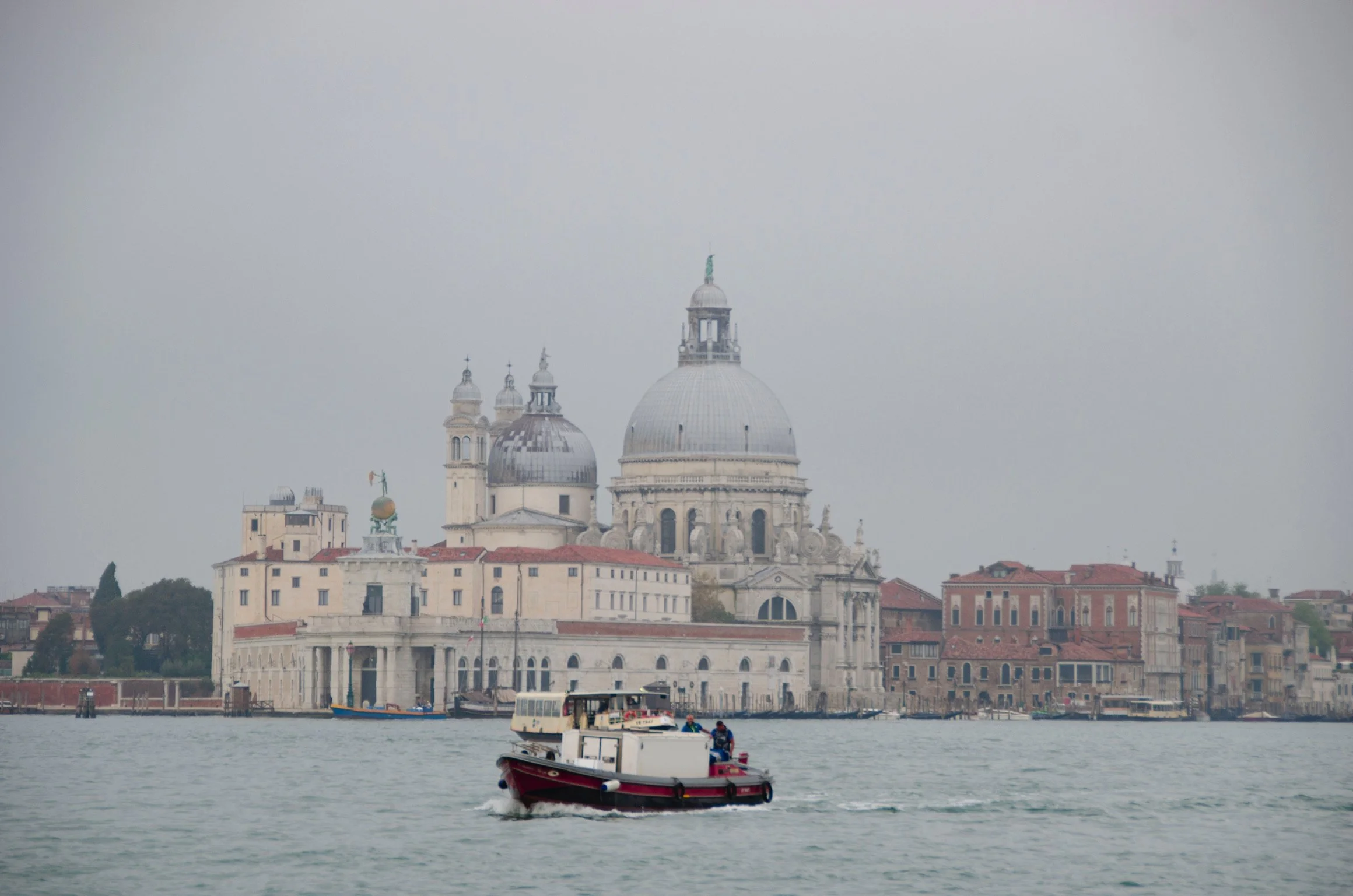 17_basilika-santa-maria-della-salute_venedig_staedtefotografie_c_tina-berger_2020_querformat.jpeg