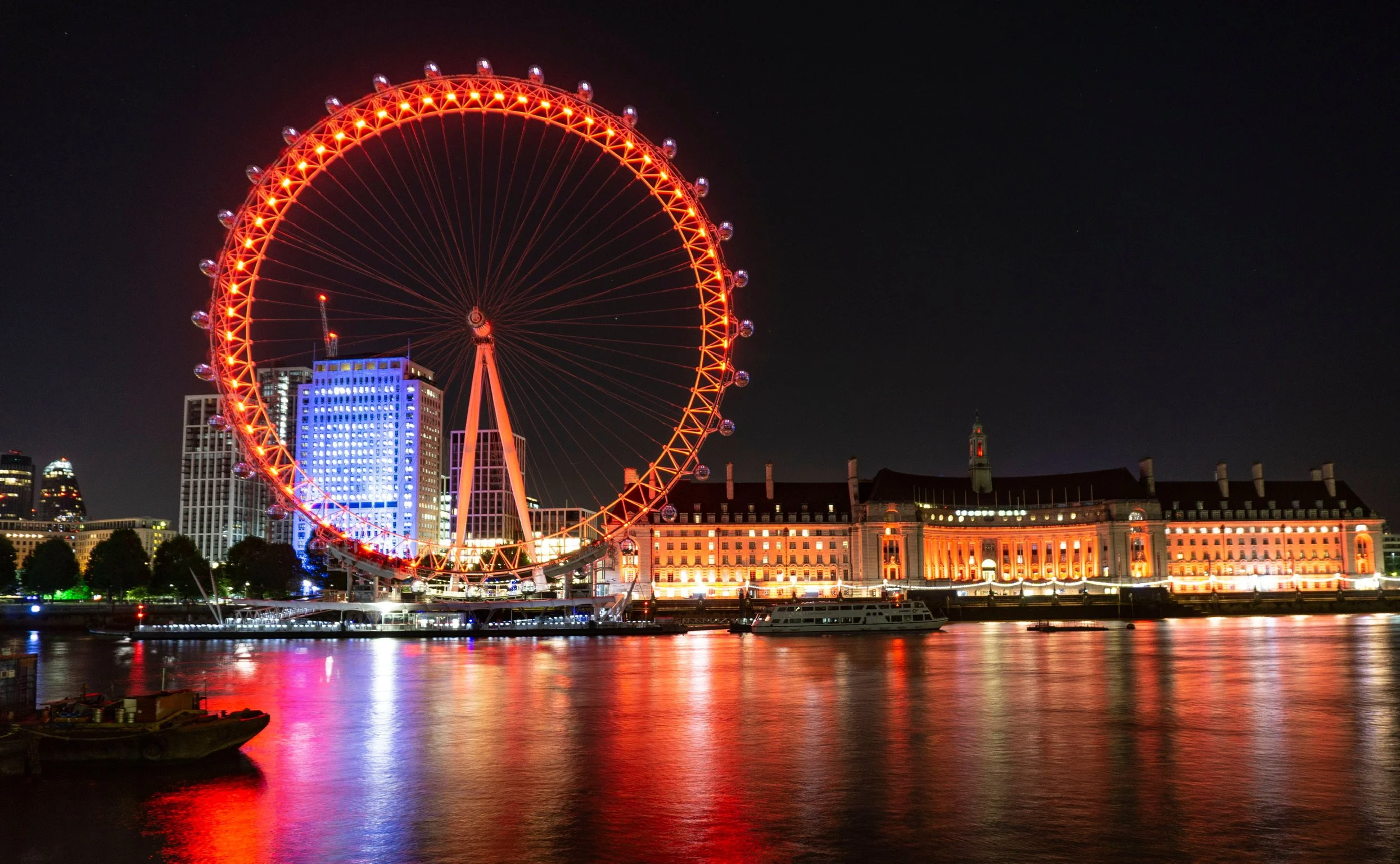 20_london-eye-bei-nacht_london_uk_staedtefotografie_c_tina-berger_2019_querformat.jpeg