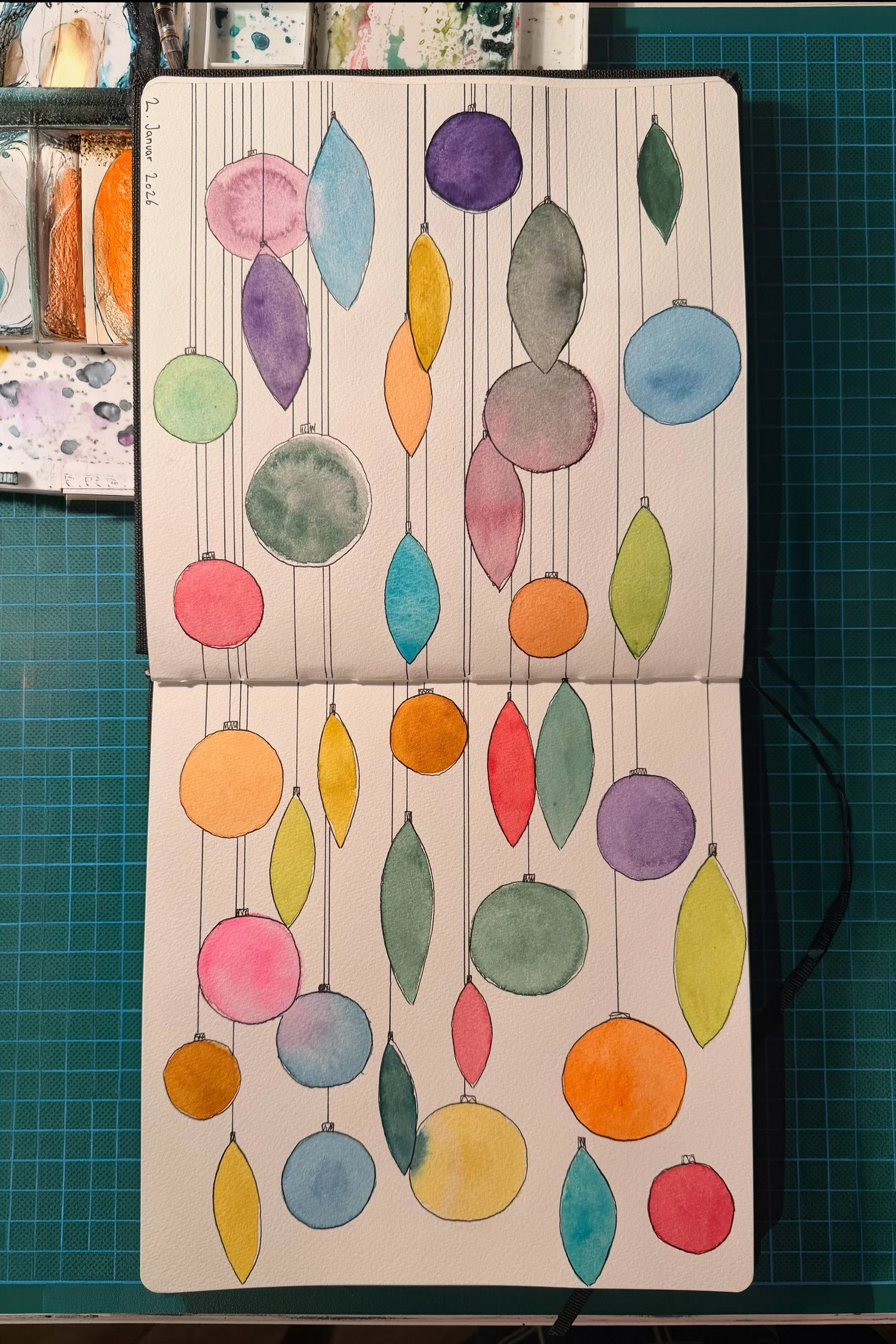 09_lichterkette_aquarell-fineliner-auf-baumwolle_c_tina-berger_2025_hochformat.jpg
