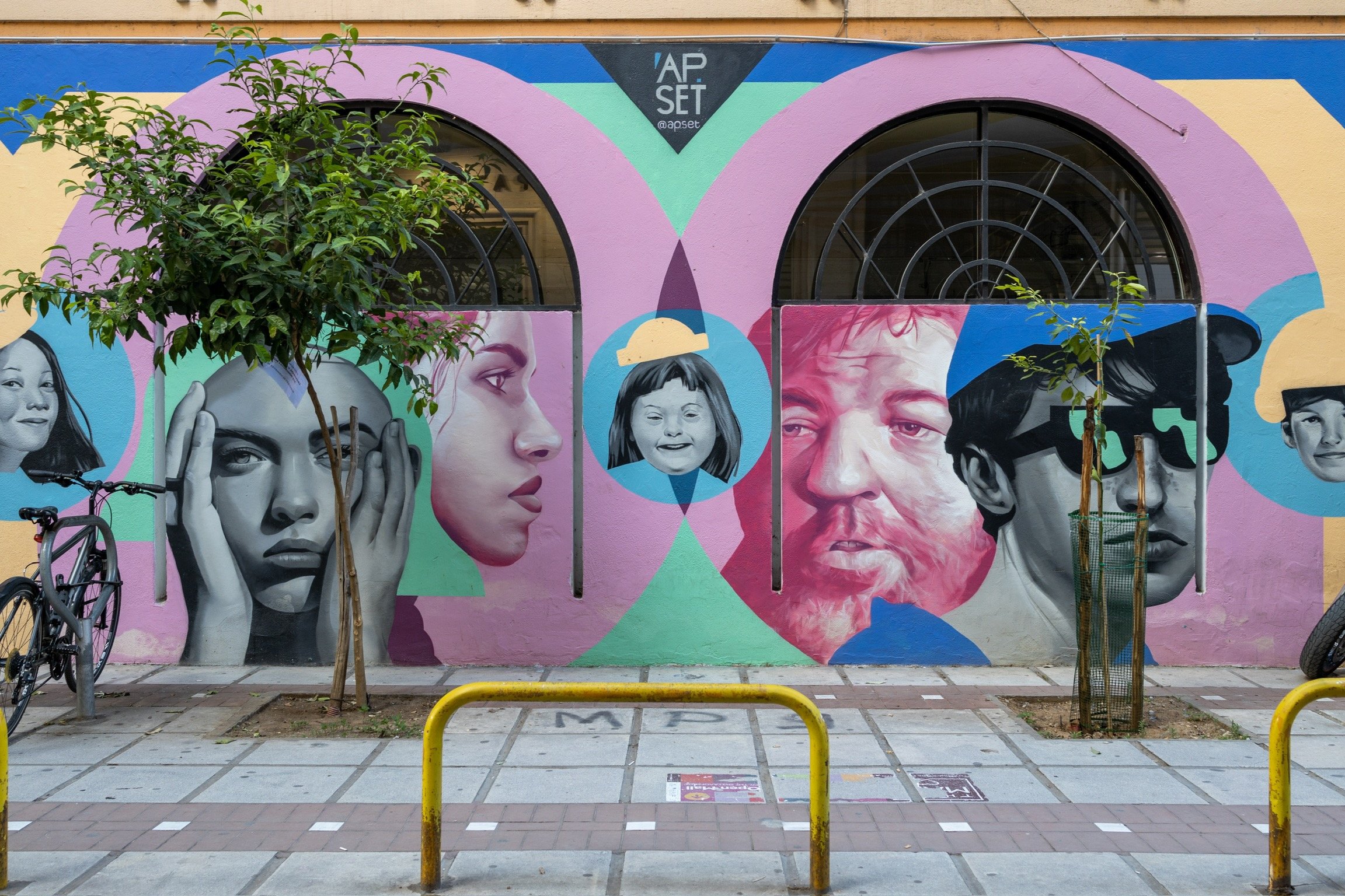11_wandbild_street-art_thessaloniki_c_tina-berger_2023_querformat.jpeg