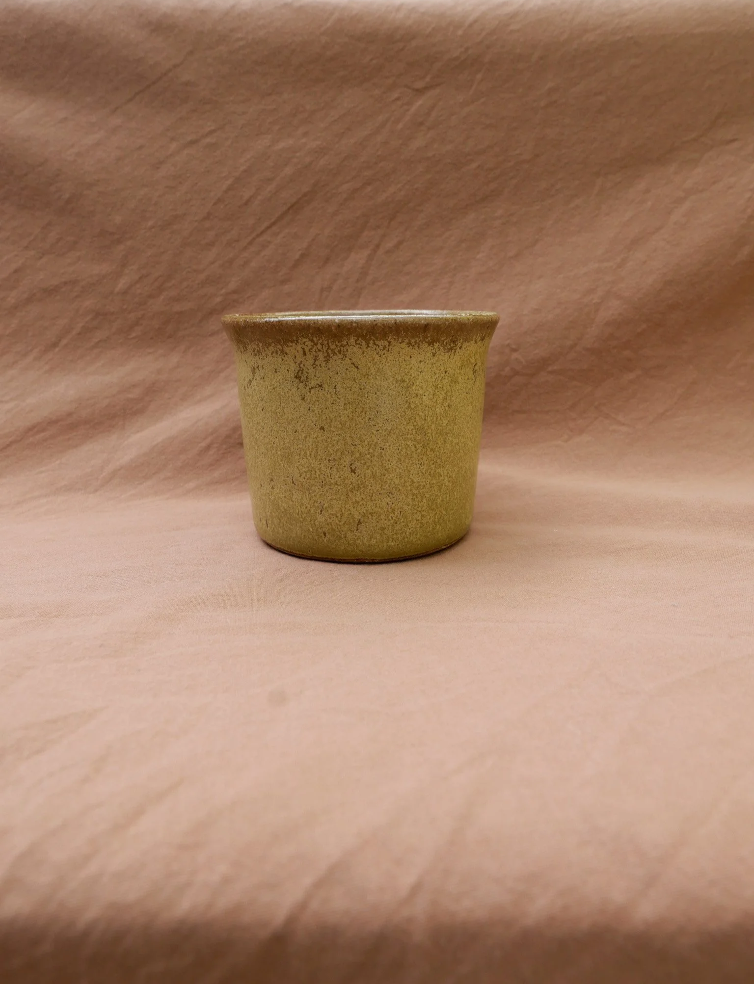 Angular cup