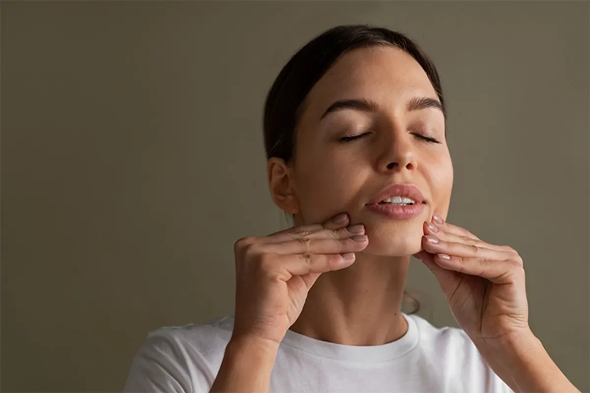 face-yoga-en-skincare.webp