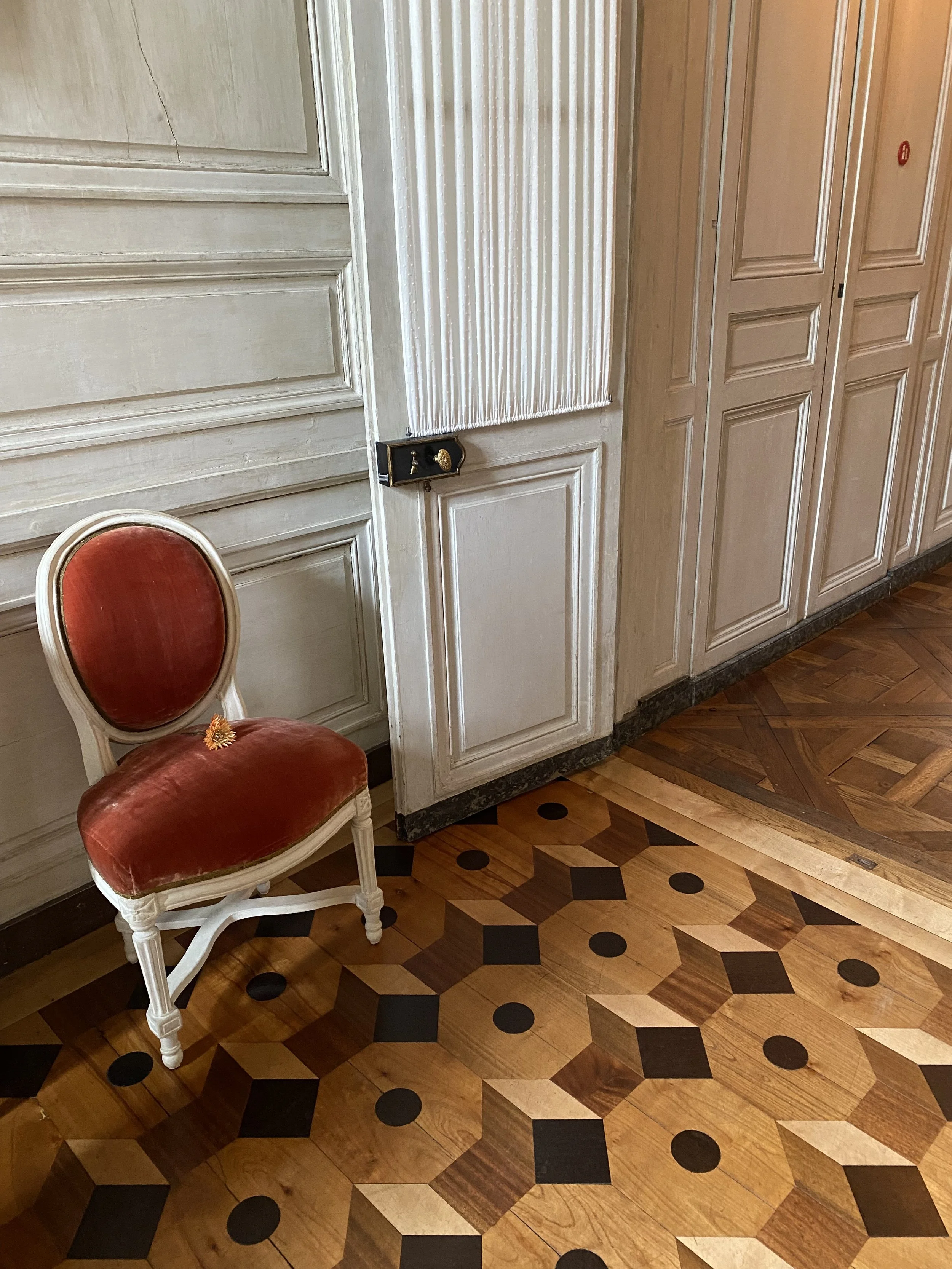 hotel-de-la-marine-les-bons-details-4.jpeg