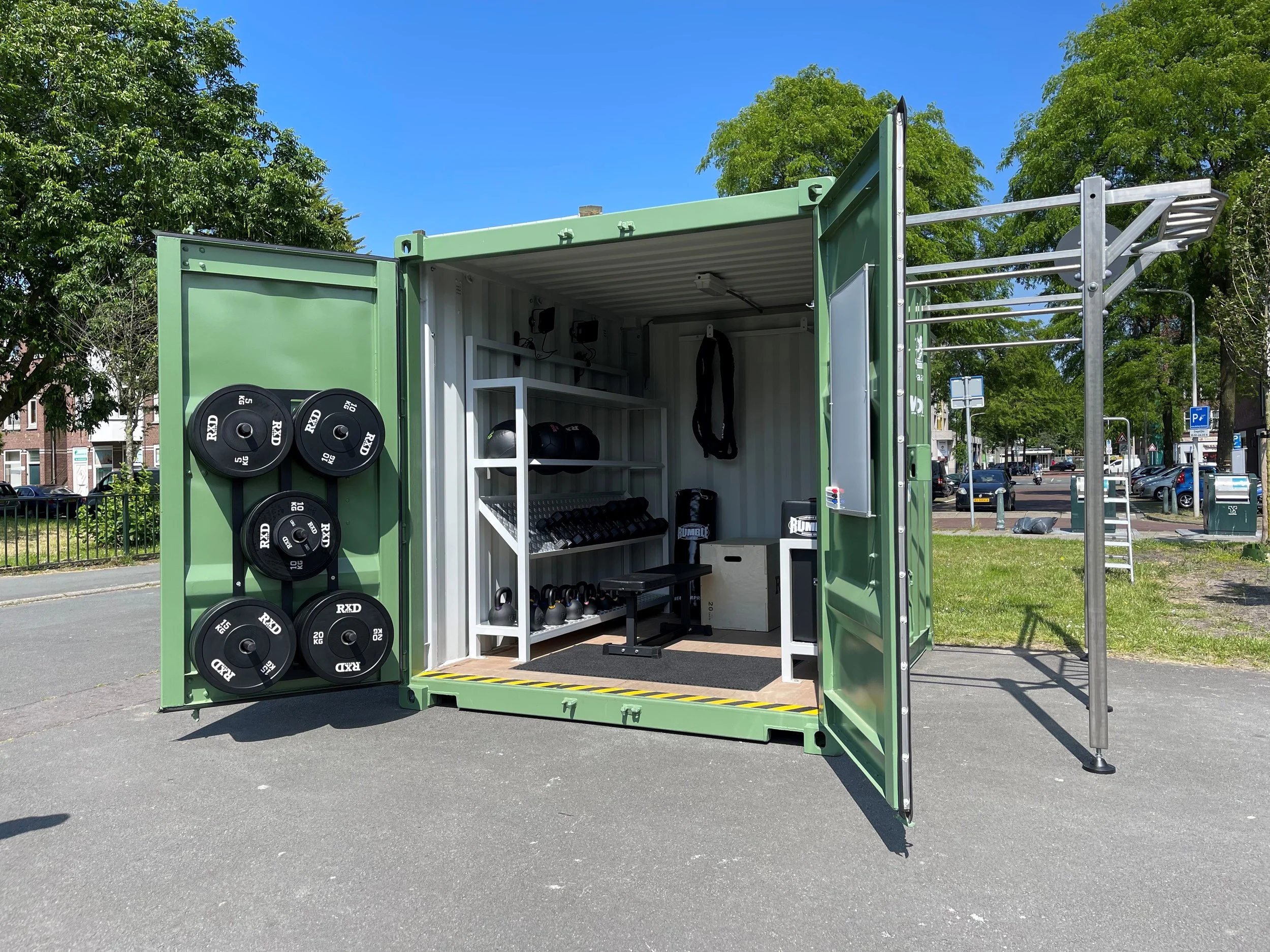 GYMBOXX in de publieke ruimte, in de wijk, op het plein