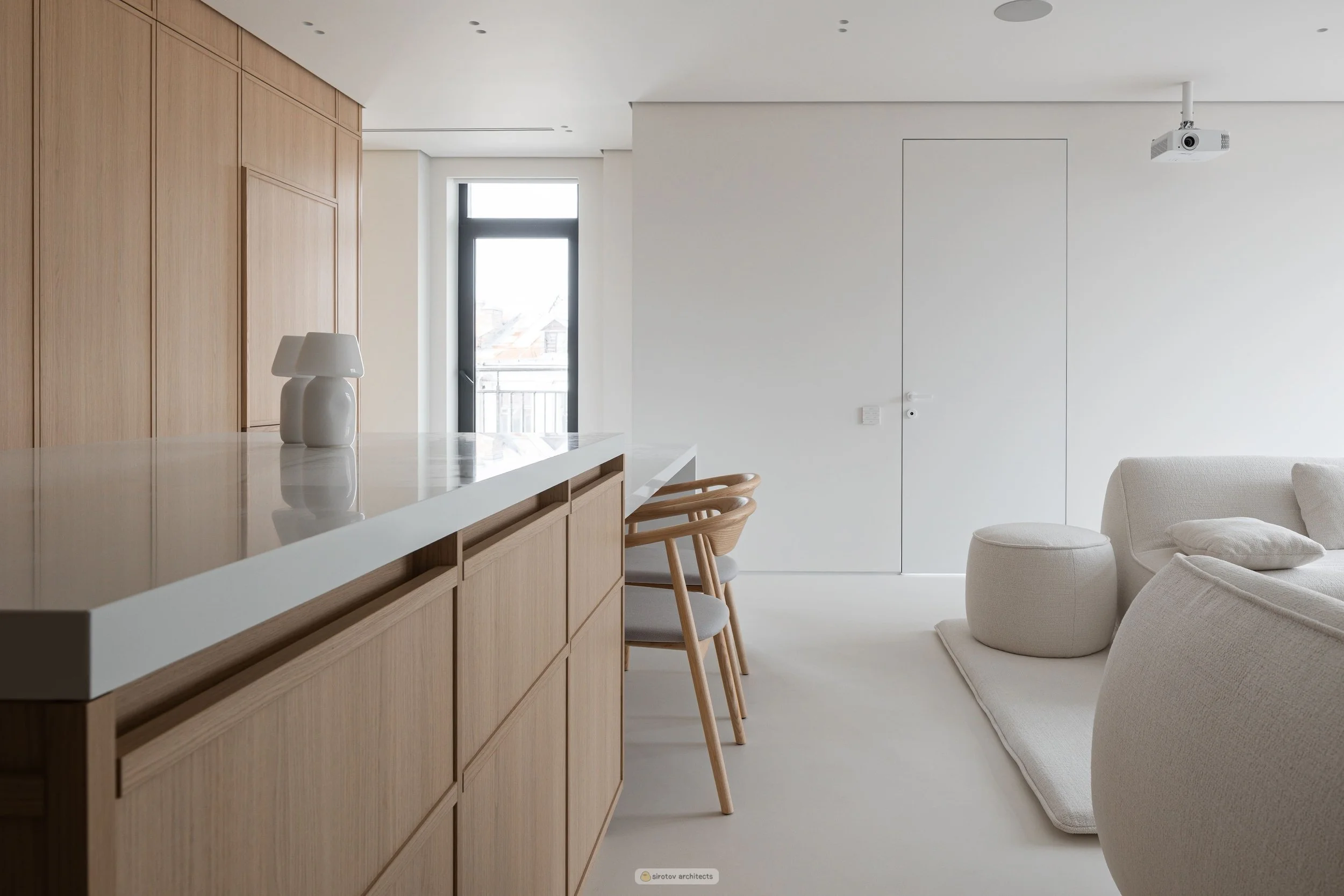 main_kitchen_3.jpg