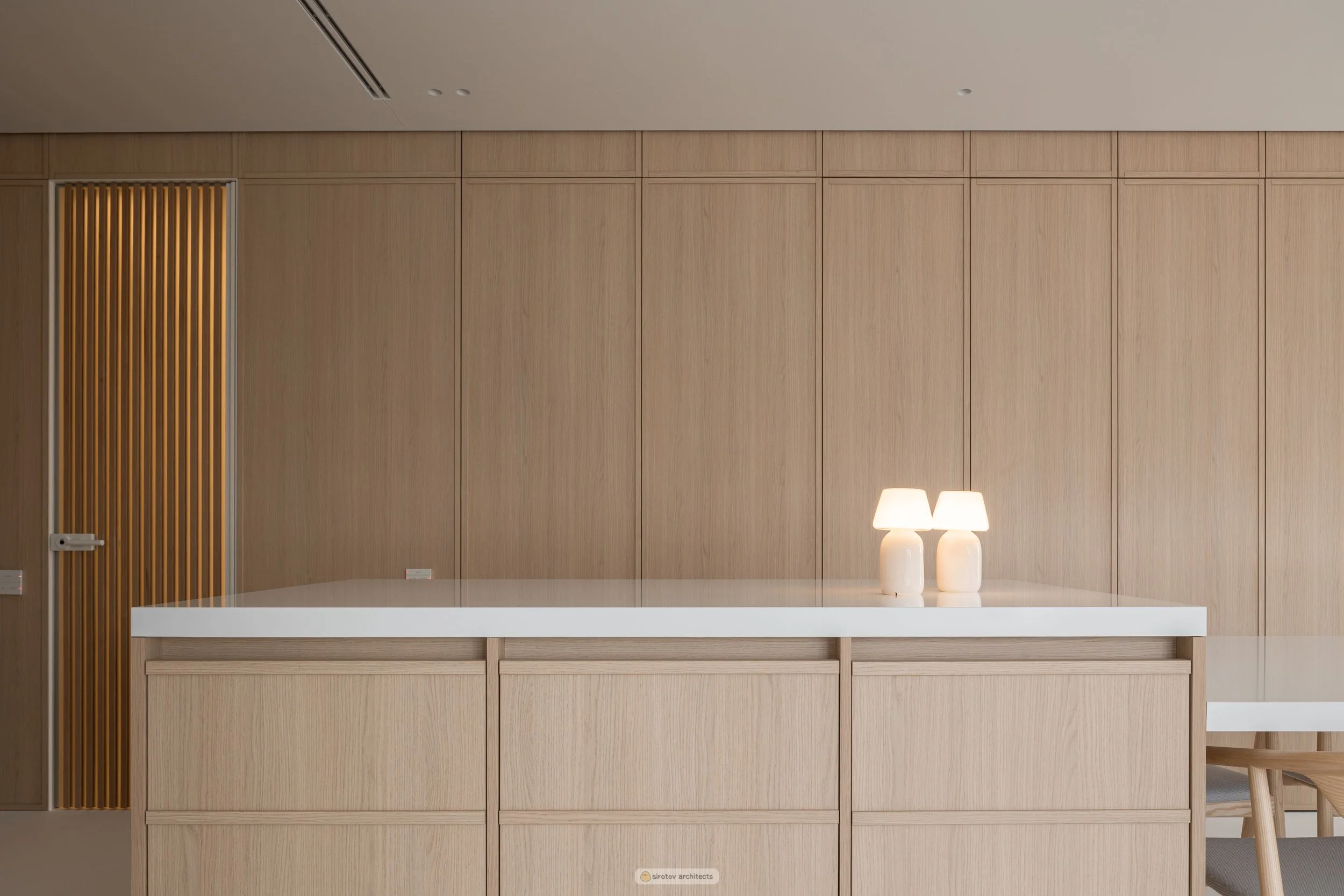 main_kitchen_25.jpg