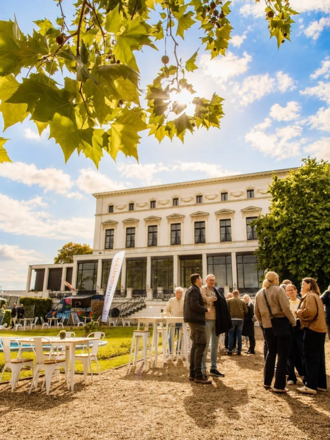 ☀️🍷 Der Sommer kommt zur&uuml;ck. Und der wineGARTEN ist bereit.

Die n&auml;chsten Tage werden wieder genau so, wie wir sie lieben:
Drau&szlig;en sitzen. Kalten Wein genie&szlig;en. Freunde treffen. Einfach eine gute Zeit haben.

Und n&auml;chste W