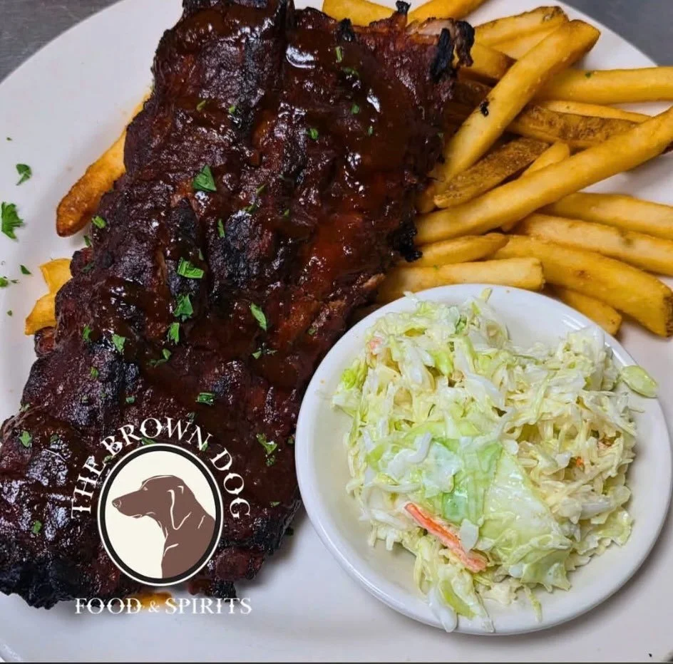 🍁Sunday Specials🍁
&hellip;
BBQ BABY BACK RIBS $27
St. Louis style ribs slow braised for five hours and then grilled with our homemade bbq sauce and served with coleslaw and our house fries.
&hellip;
FRIED ZUCCHINI APPETIZER $9
Sliced zucchini, brea