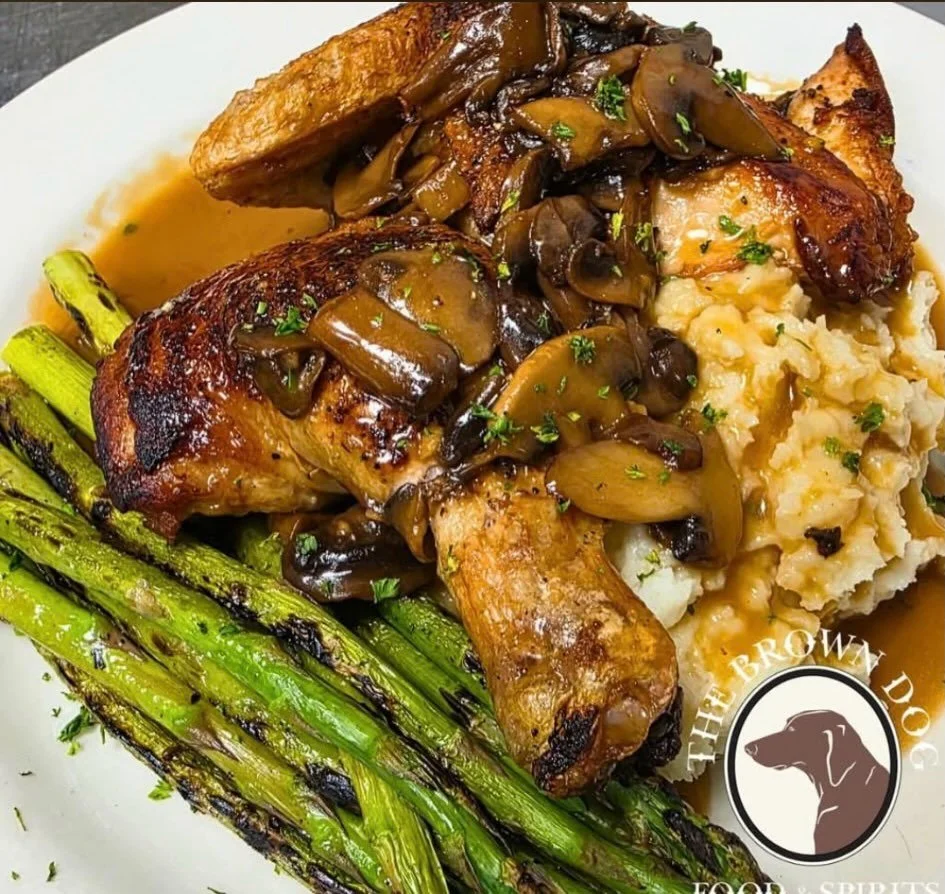 🍺 Thursday Specials 🍺 
..
ARTICHOKE HEARTS AU GRATIN $11
Artichoke hearts baked en casserole topped with seasoned crumbs and melted cheese in a lemon, butter, white wine sauce..
&hellip;
PULLED PORK QUESADILLA $15
Grilled flour tortilla stuffed wit