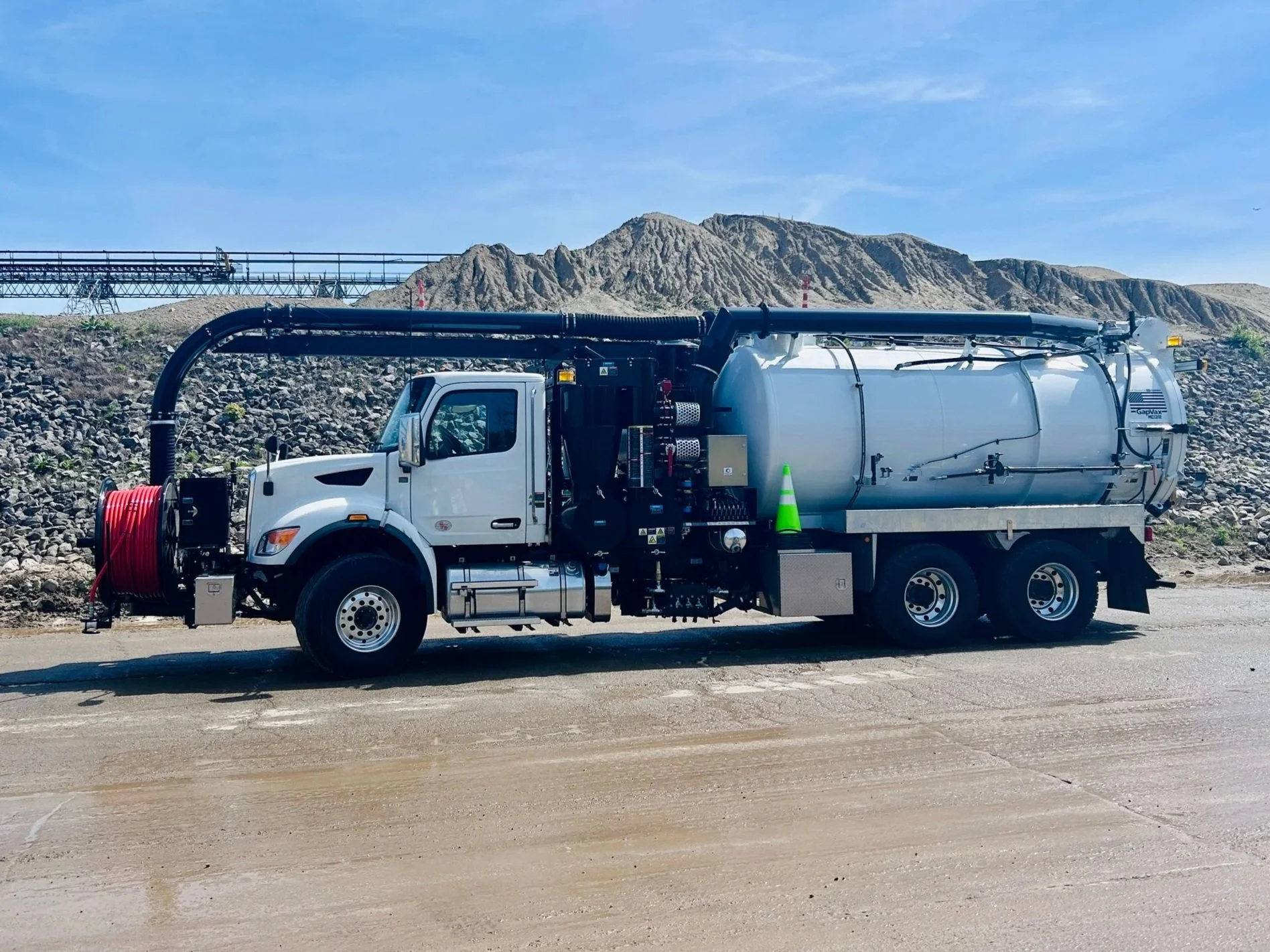 A GapVax MC combination sewer cleaner vacuum truck parked at a gravel and sand manufacturer in Louisville, Ky.