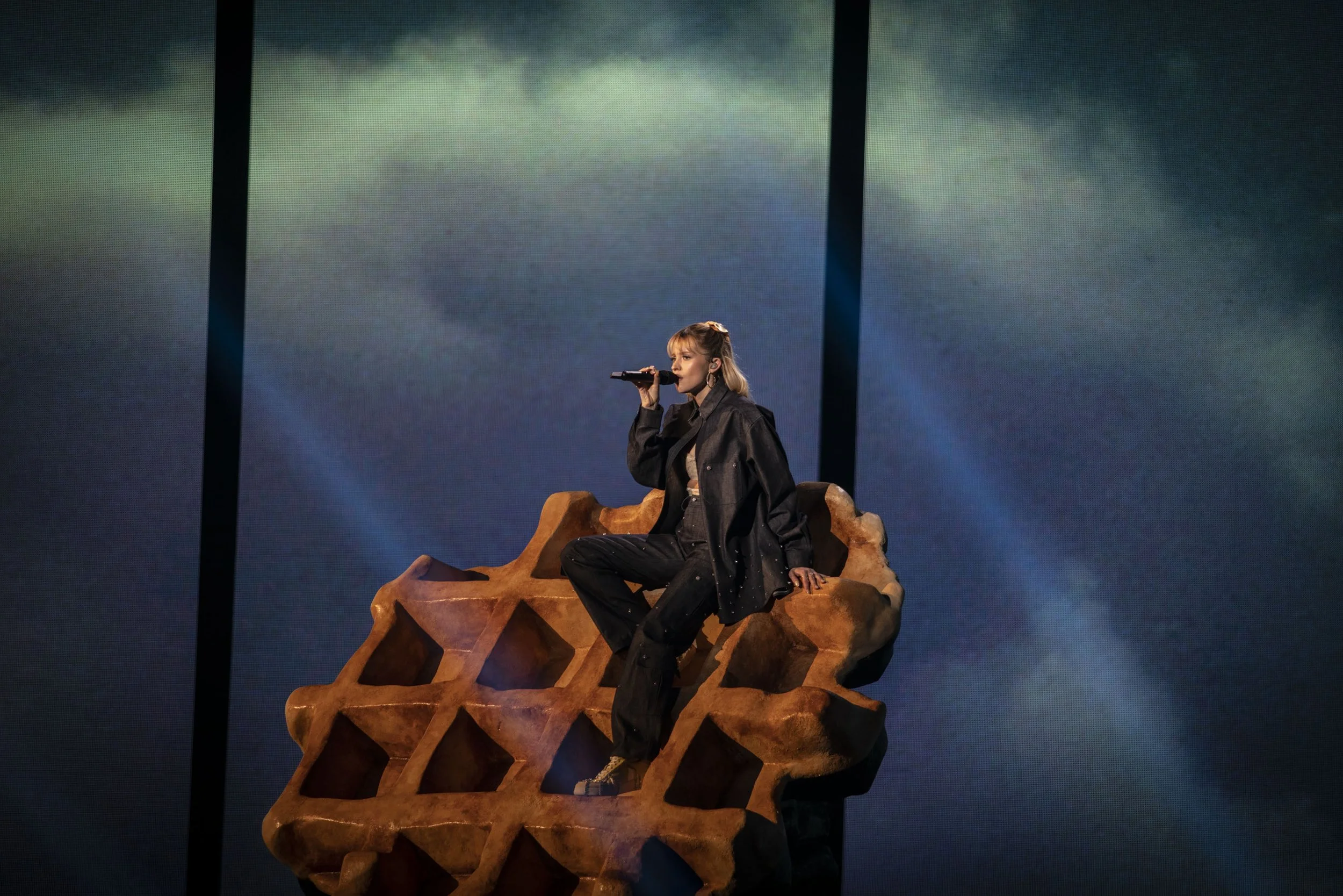 la chanteuse Angèle aux victoires de la musique 2022