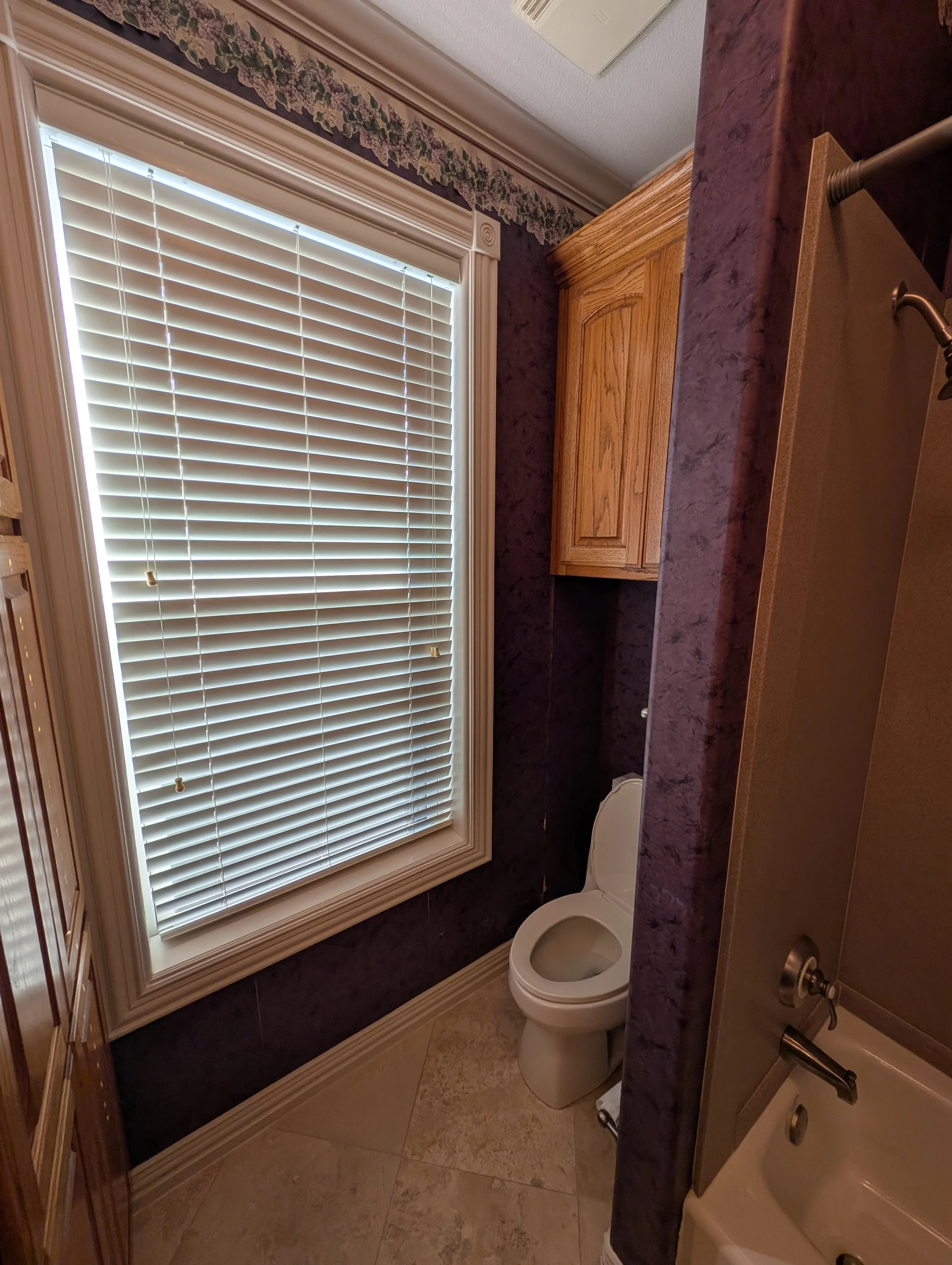 Wallpaper-removal-in-Shady-Oaks-TX-guest-bathroom-before-1.jpg